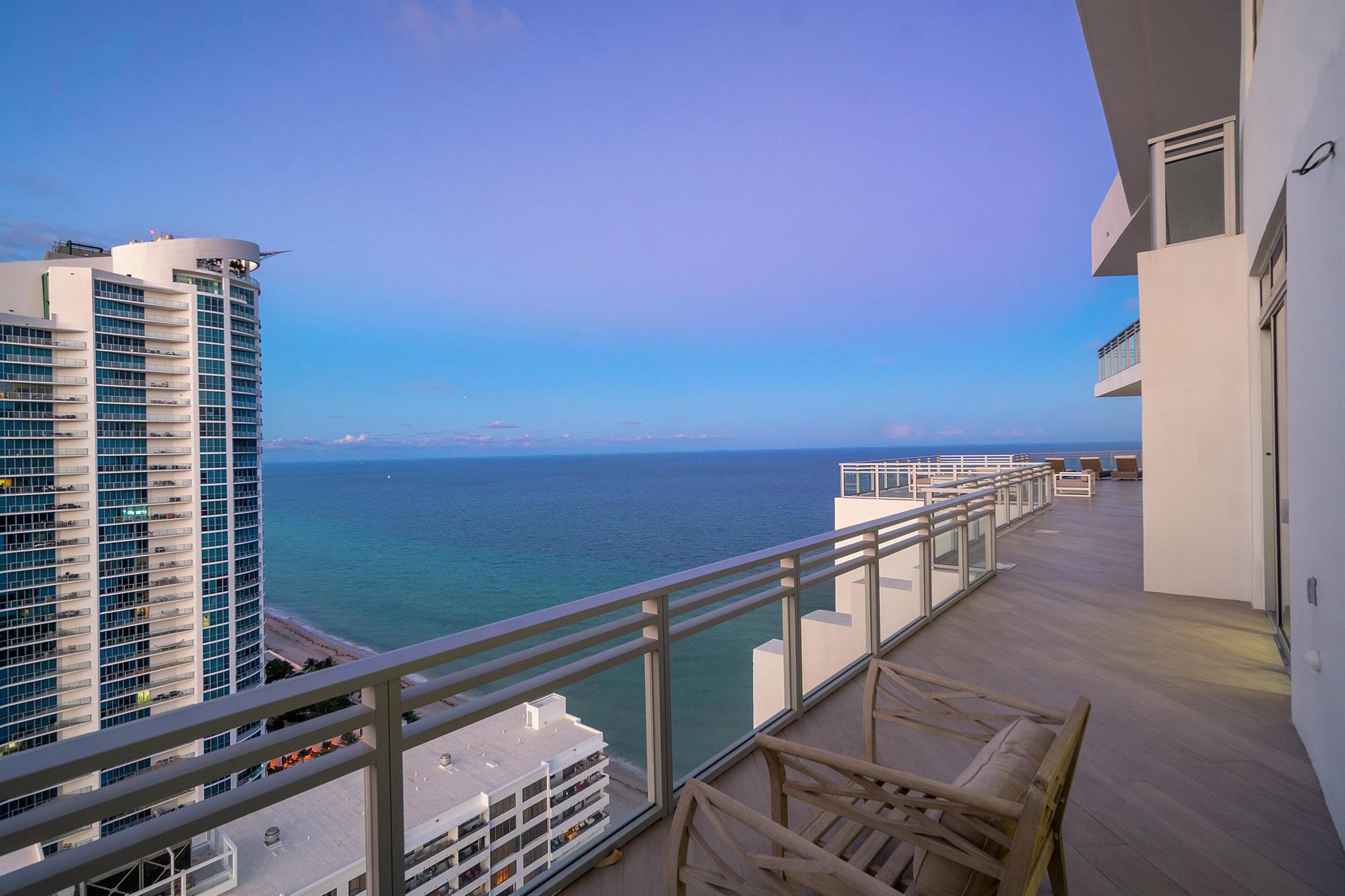 DIPLOMAT OCEANFRONT RESID - Residential