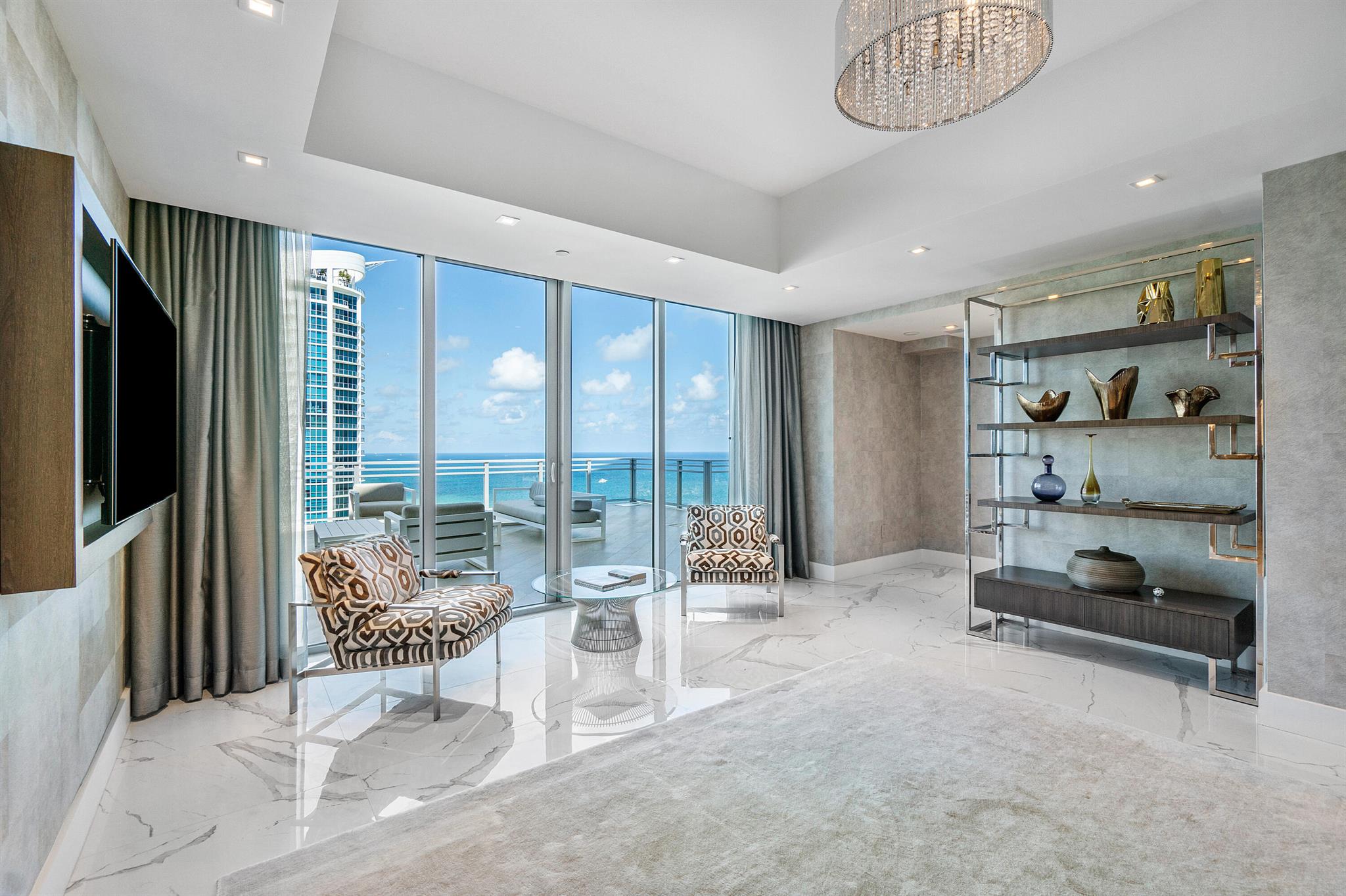 DIPLOMAT OCEANFRONT RESID - Residential