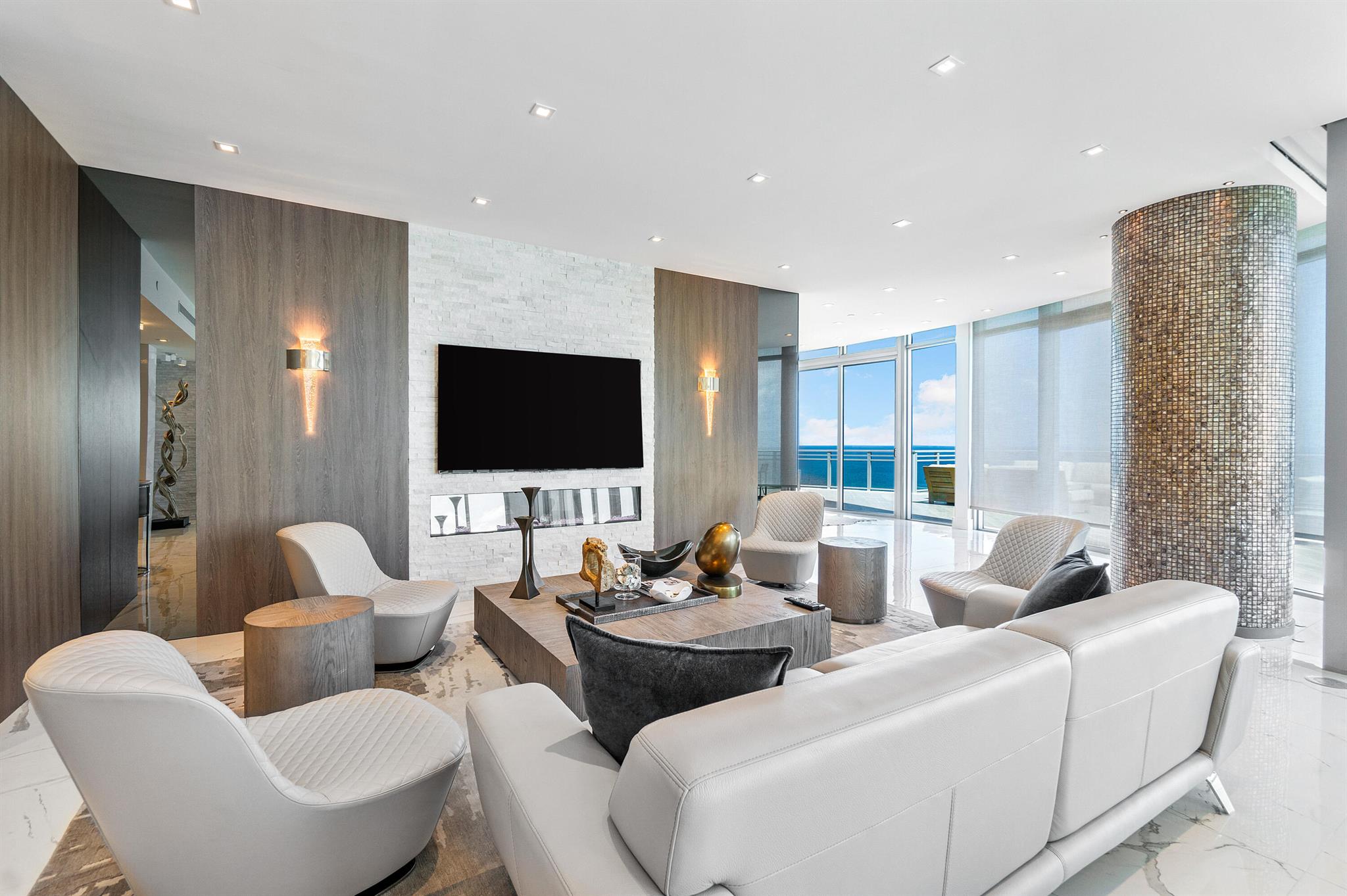 DIPLOMAT OCEANFRONT RESID - Residential