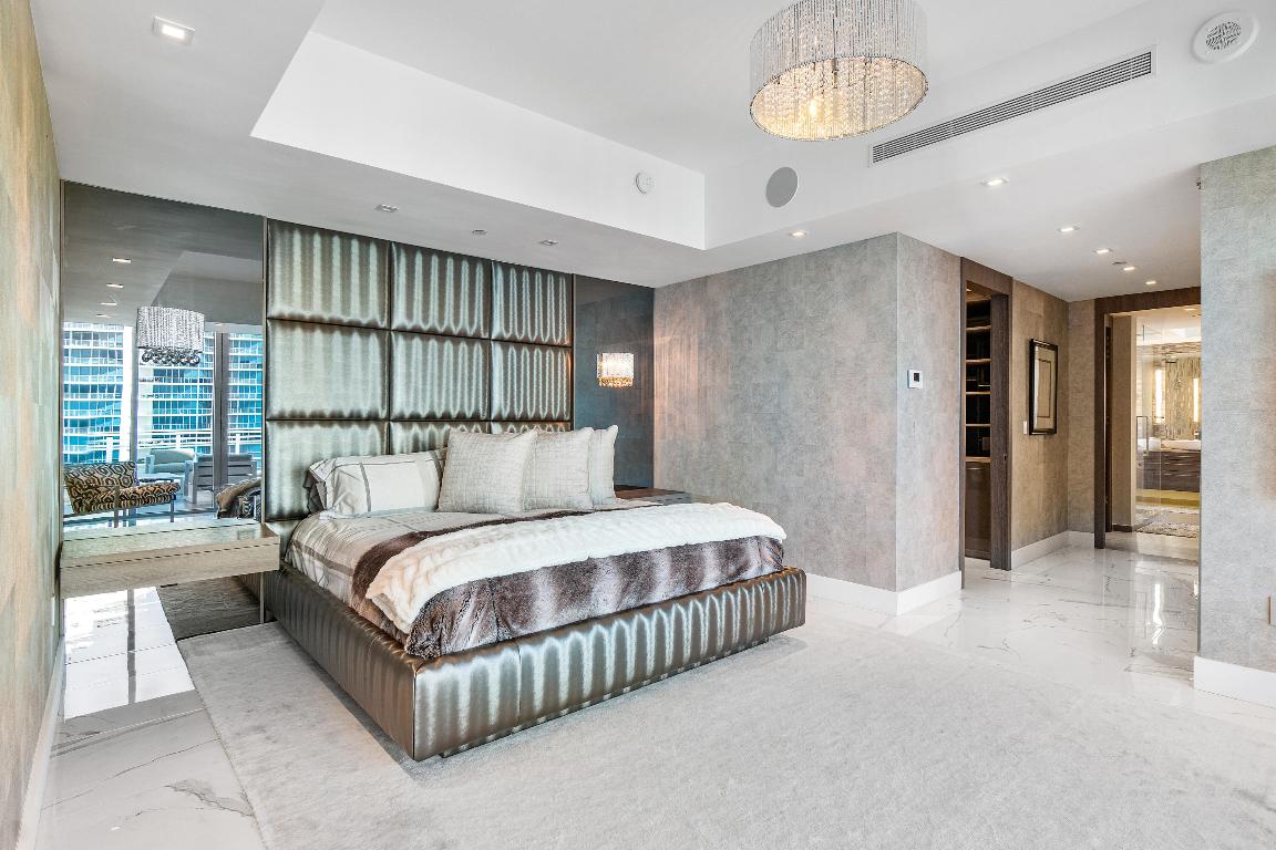 DIPLOMAT OCEANFRONT RESIDENCES - Residential