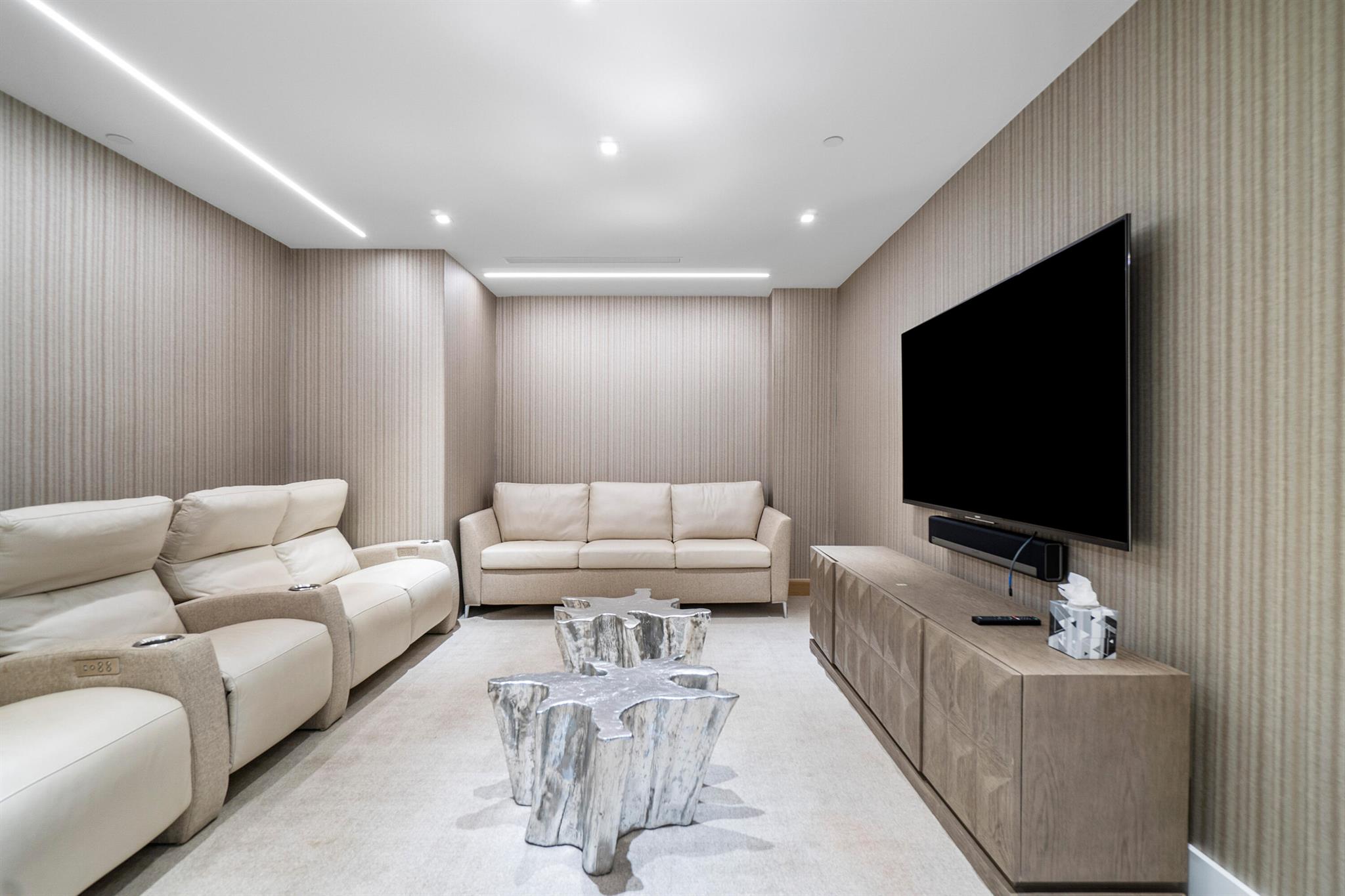 DIPLOMAT OCEANFRONT RESID - Residential