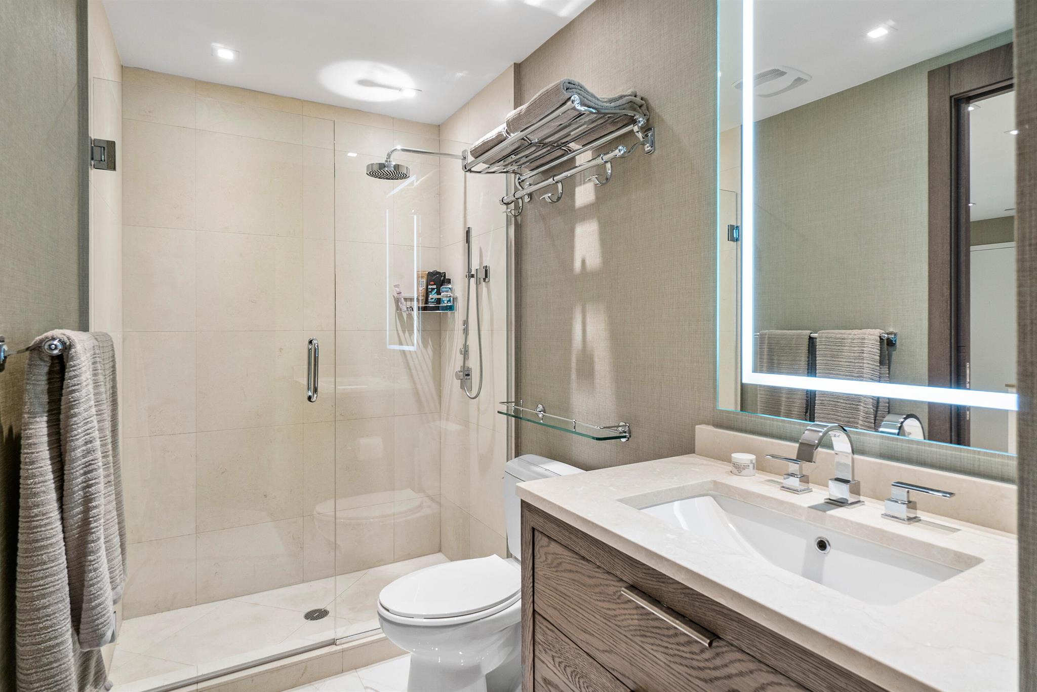 DIPLOMAT OCEANFRONT RESID - Residential