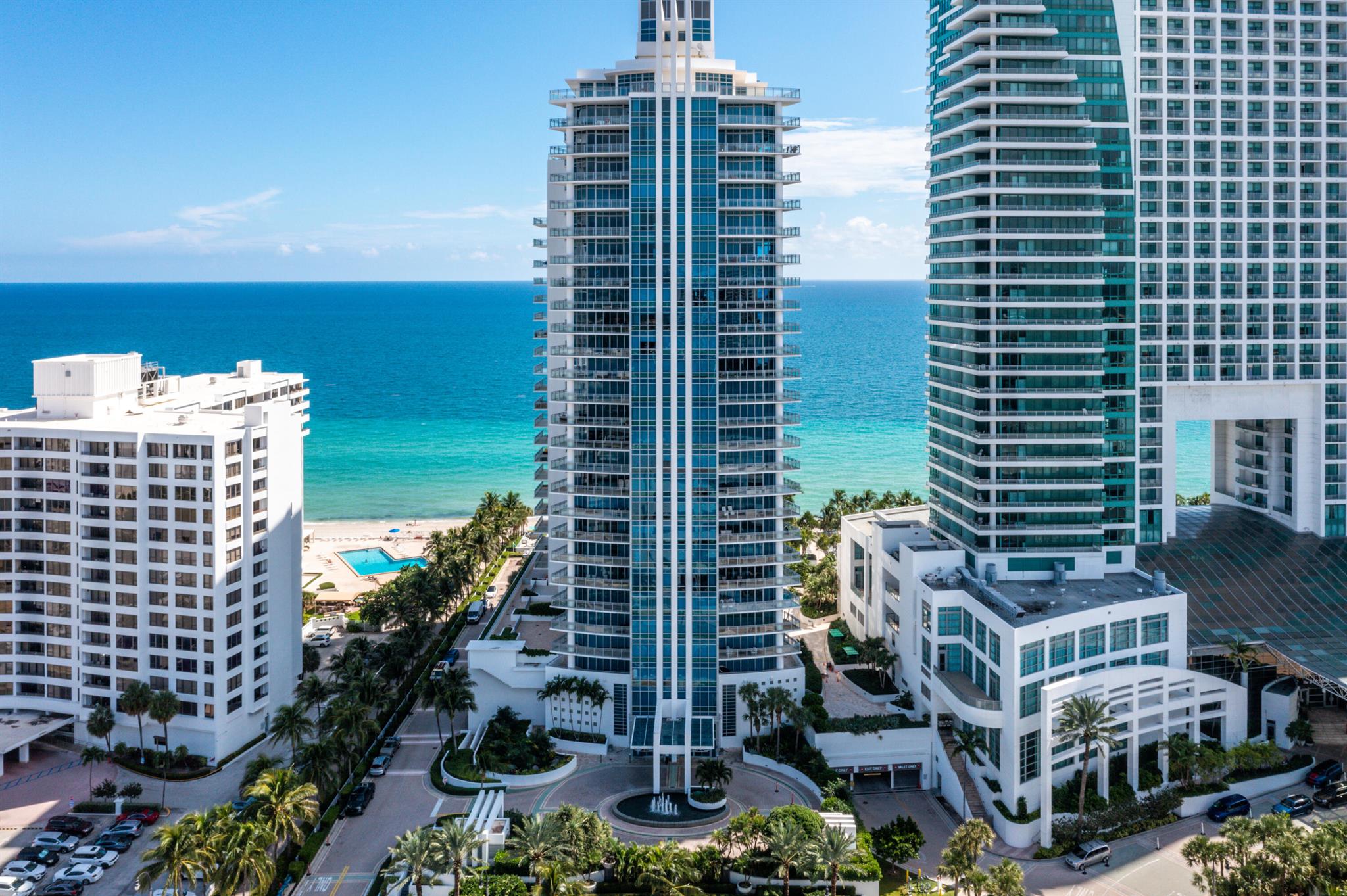 DIPLOMAT OCEANFRONT RESID - Residential