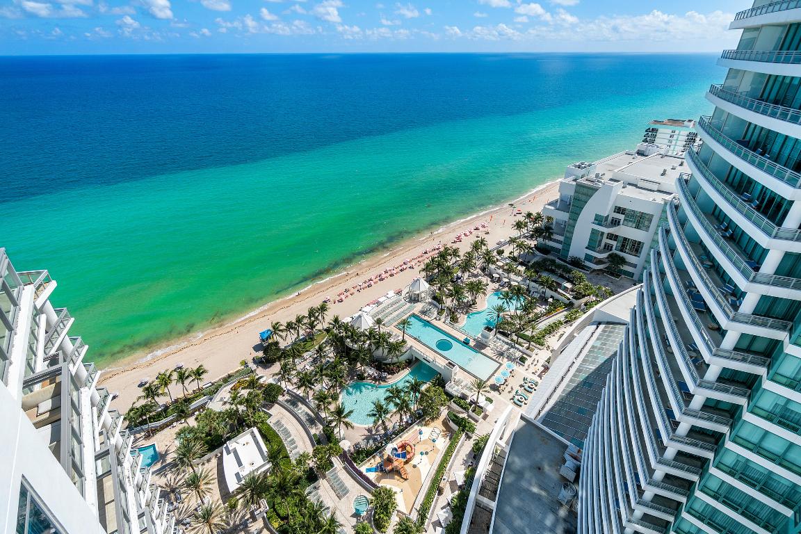 DIPLOMAT OCEANFRONT RESIDENCES - Residential