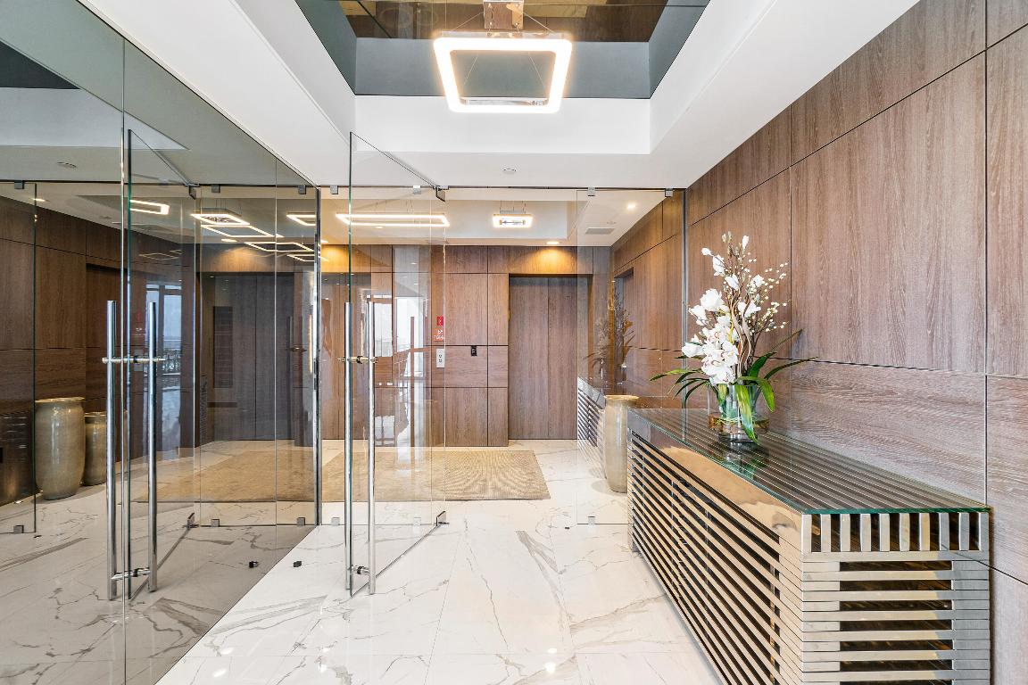 DIPLOMAT OCEANFRONT RESIDENCES - Residential