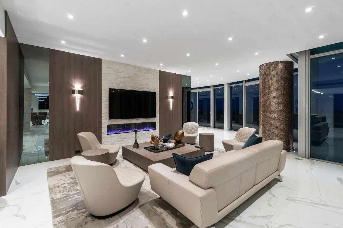 DIPLOMAT OCEANFRONT RESIDENCES - Residential