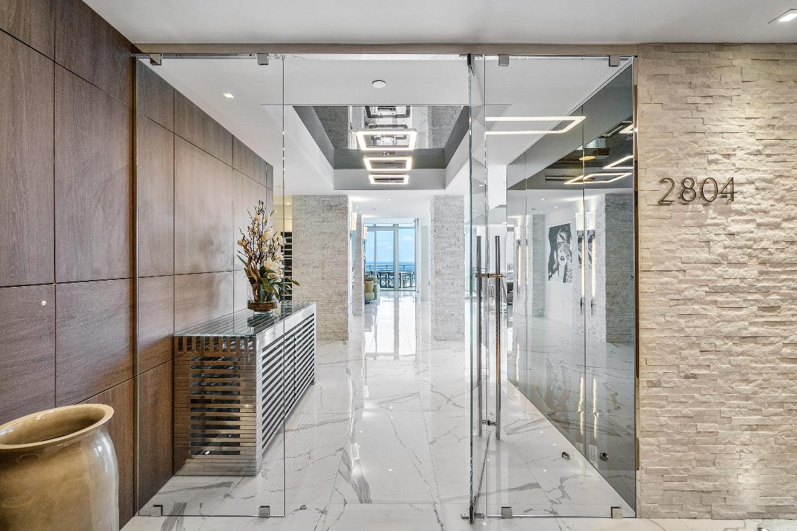 DIPLOMAT OCEANFRONT RESIDENCES - Residential