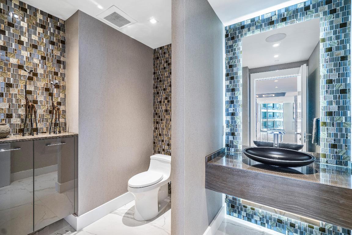 DIPLOMAT OCEANFRONT RESIDENCES - Residential