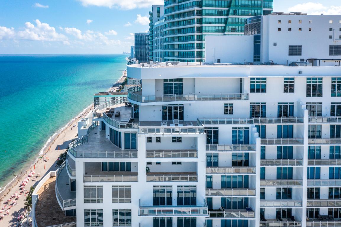 DIPLOMAT OCEANFRONT RESIDENCES - Residential