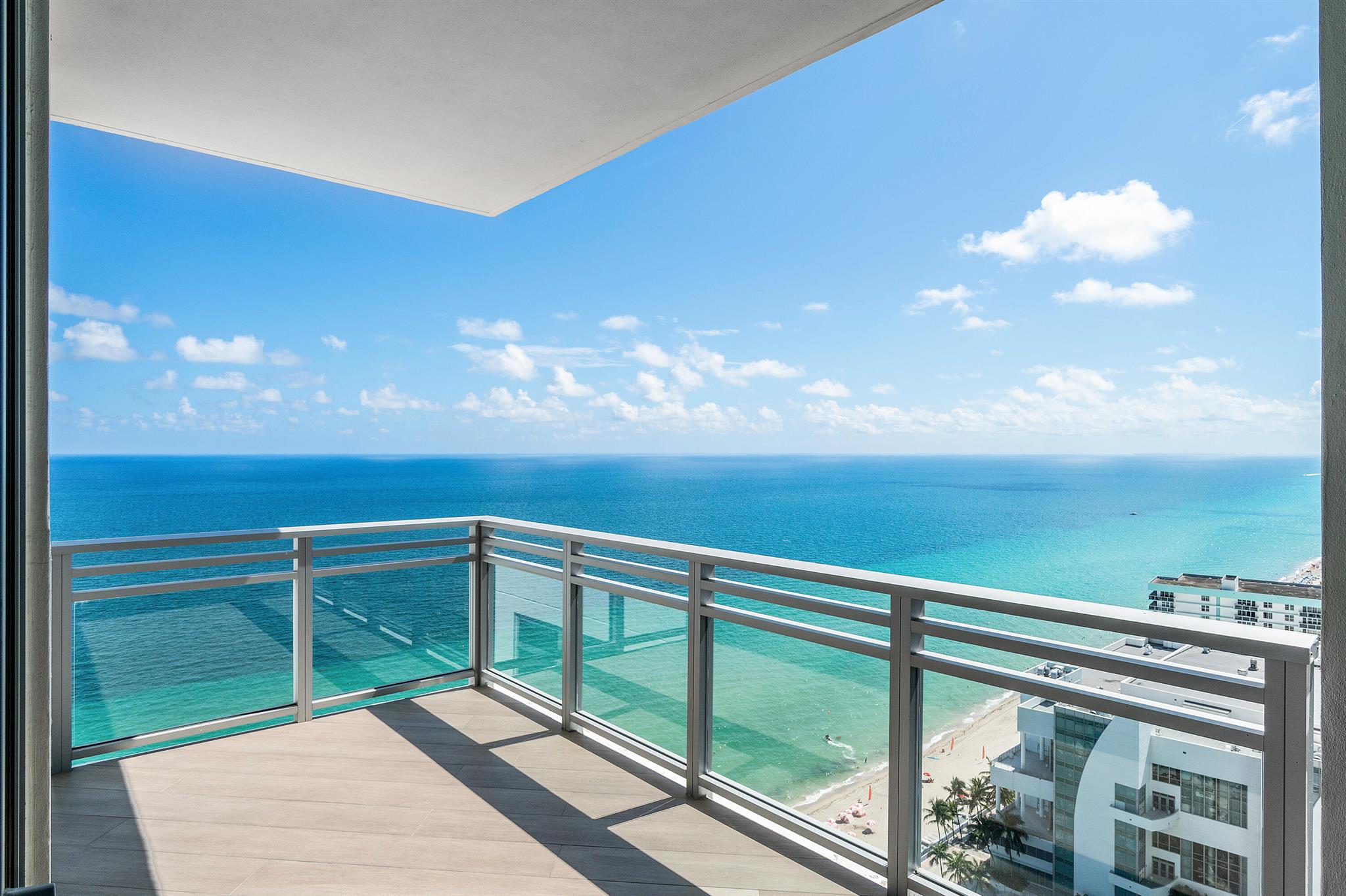 DIPLOMAT OCEANFRONT RESID - Residential