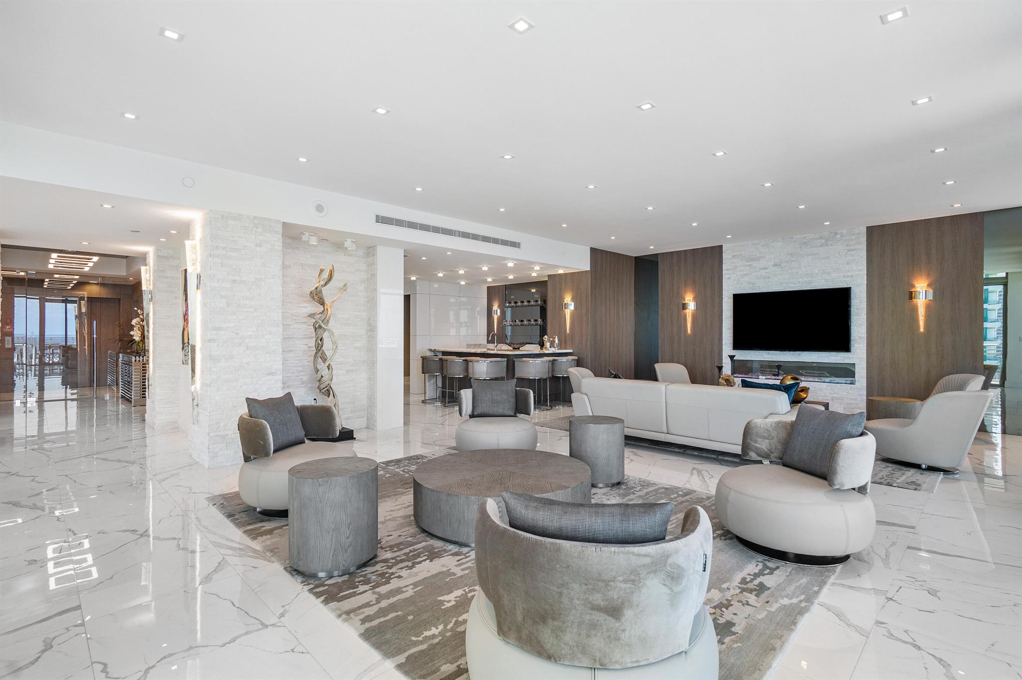 DIPLOMAT OCEANFRONT RESID - Residential