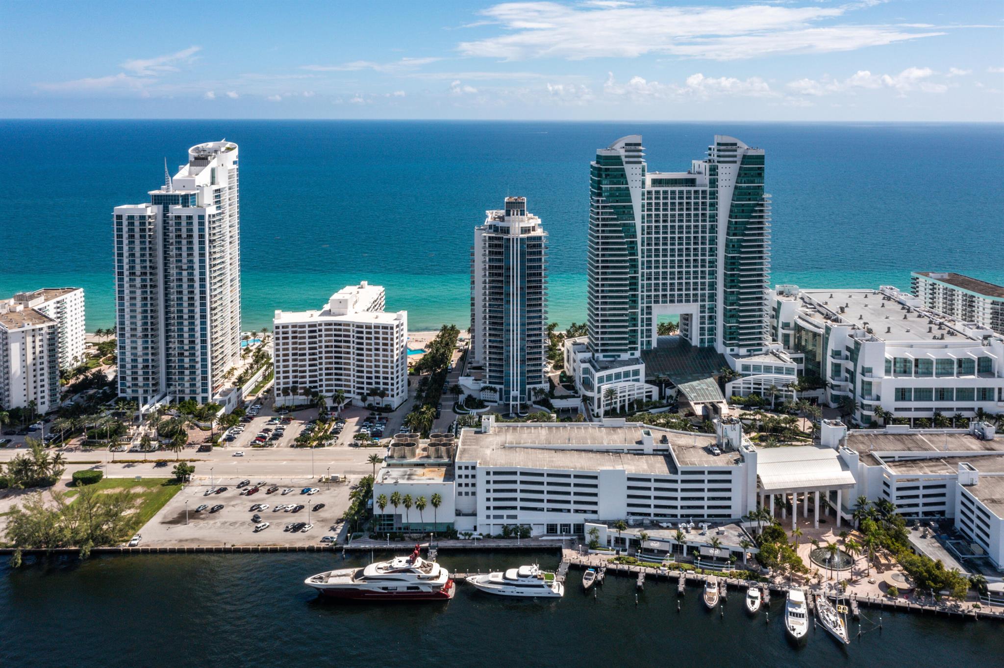 DIPLOMAT OCEANFRONT RESID - Residential