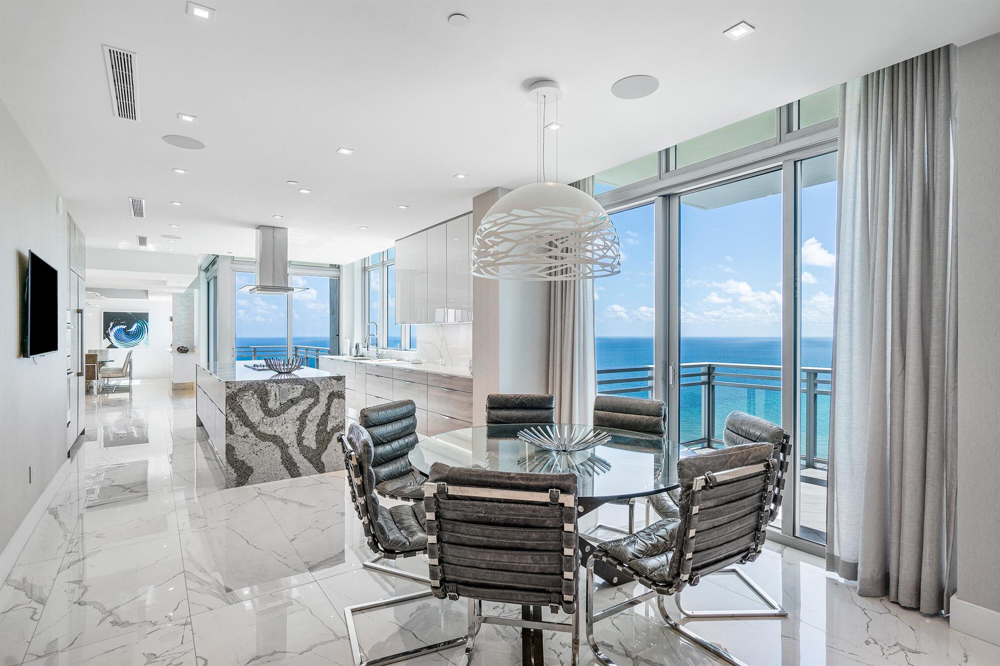 DIPLOMAT OCEANFRONT RESID - Residential