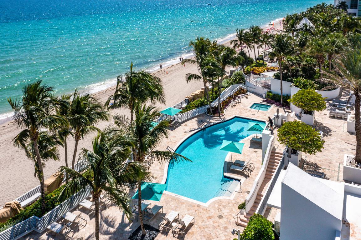 DIPLOMAT OCEANFRONT RESIDENCES - Residential