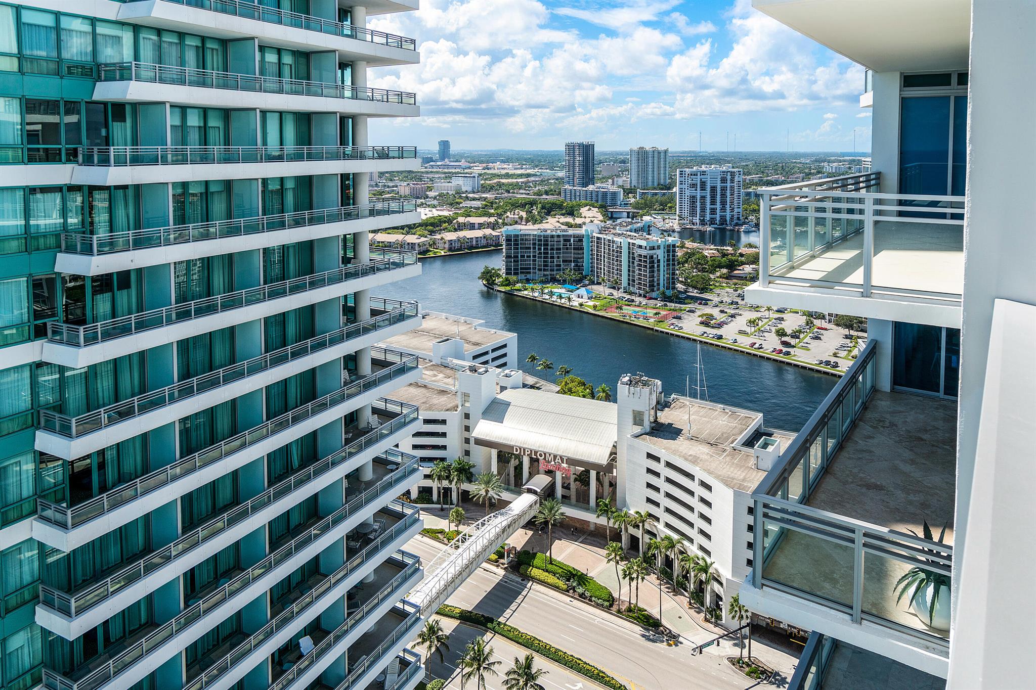 DIPLOMAT OCEANFRONT RESID - Residential