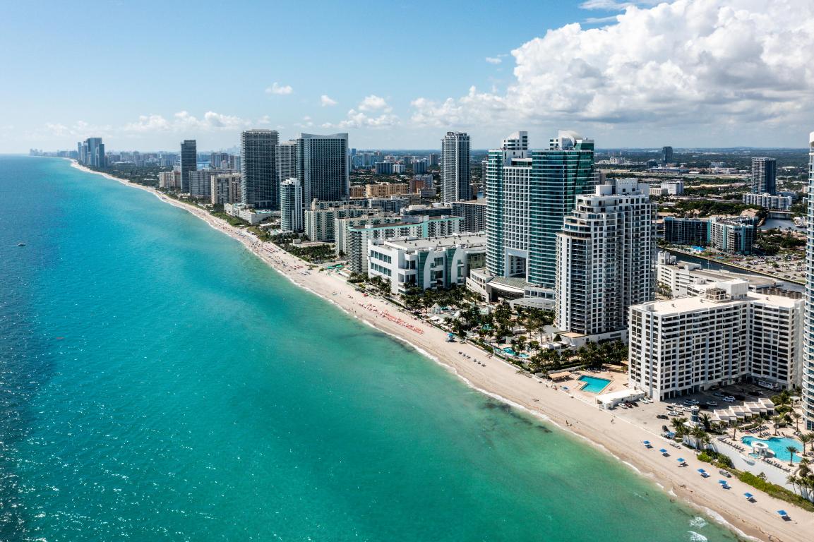 DIPLOMAT OCEANFRONT RESIDENCES - Residential