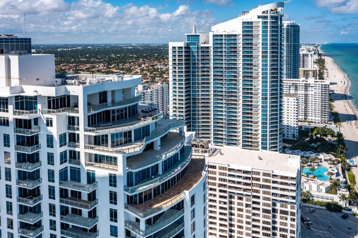 DIPLOMAT OCEANFRONT RESIDENCES - Residential