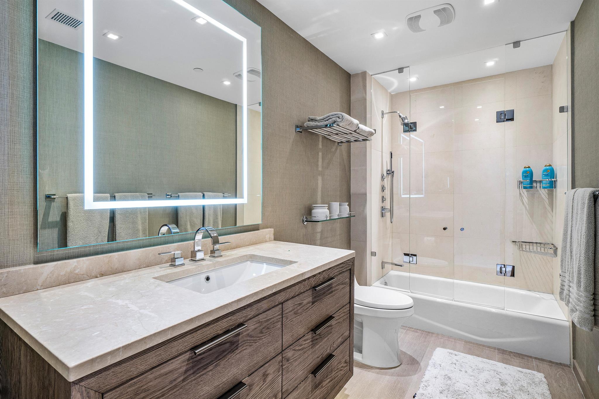 DIPLOMAT OCEANFRONT RESID - Residential