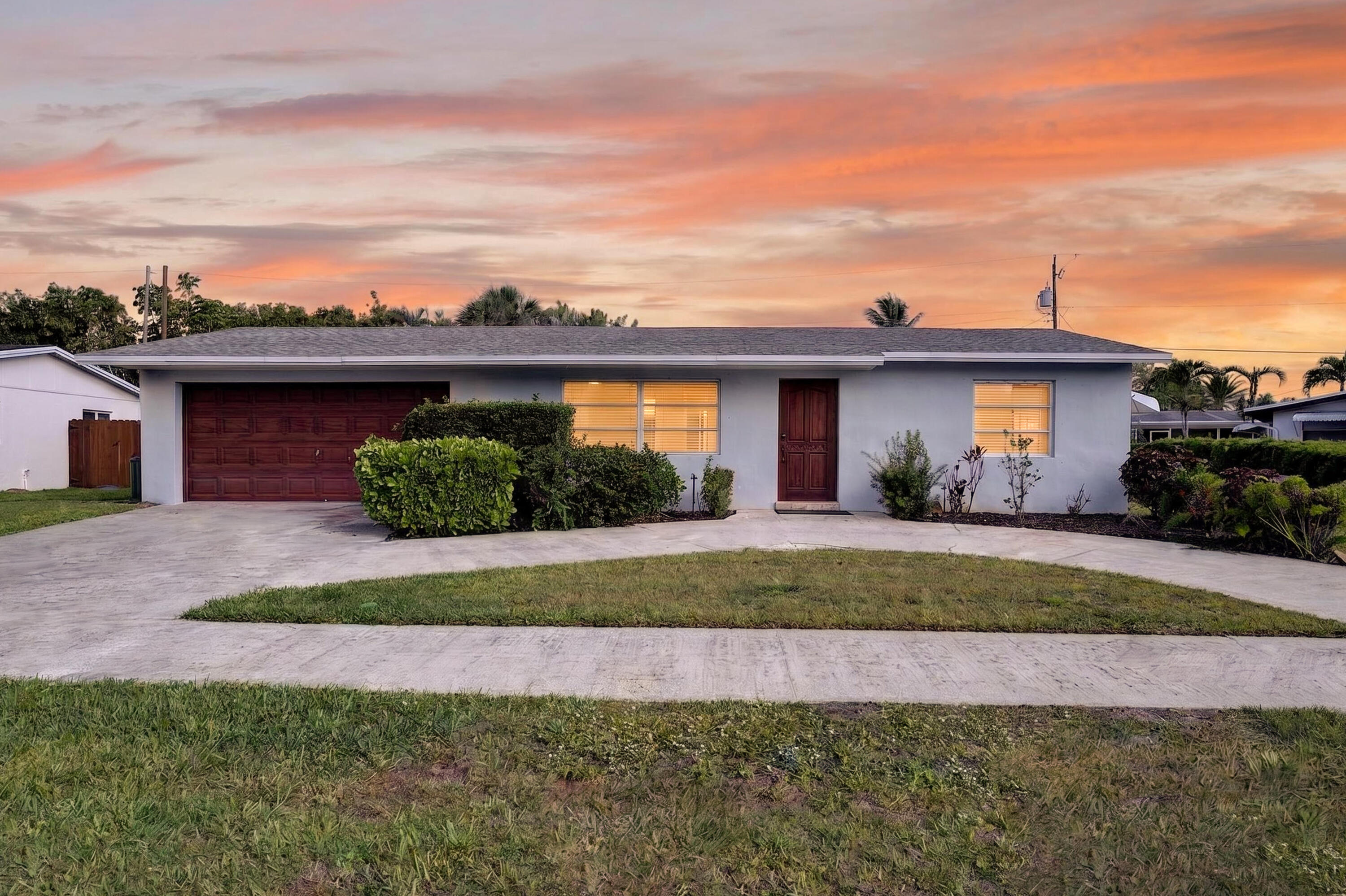 NORTH PALM BEACH VILLAGE OF 4 - Residential Lease