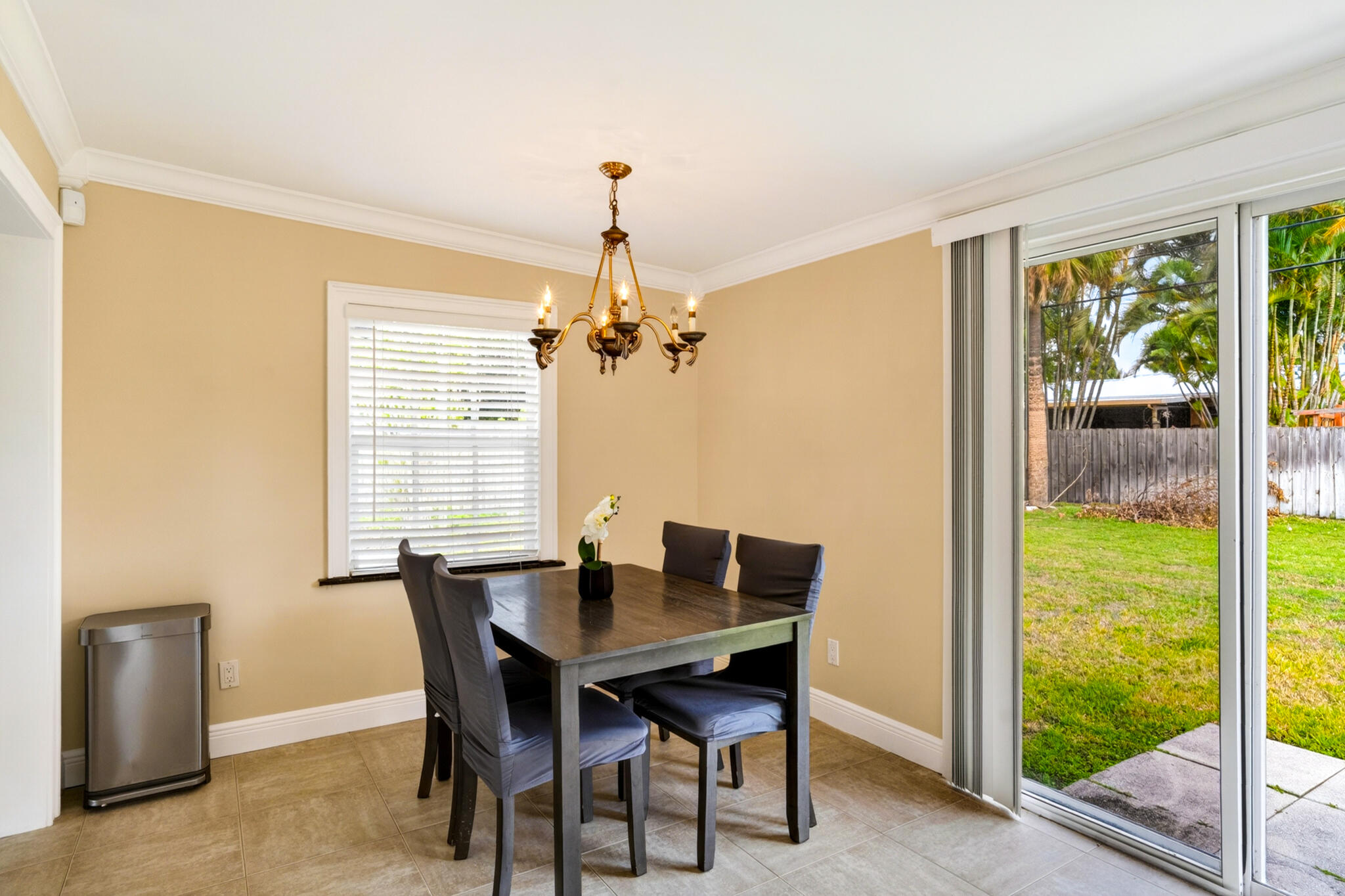 NORTH PALM BEACH VILLAGE OF 4 - Residential Lease
