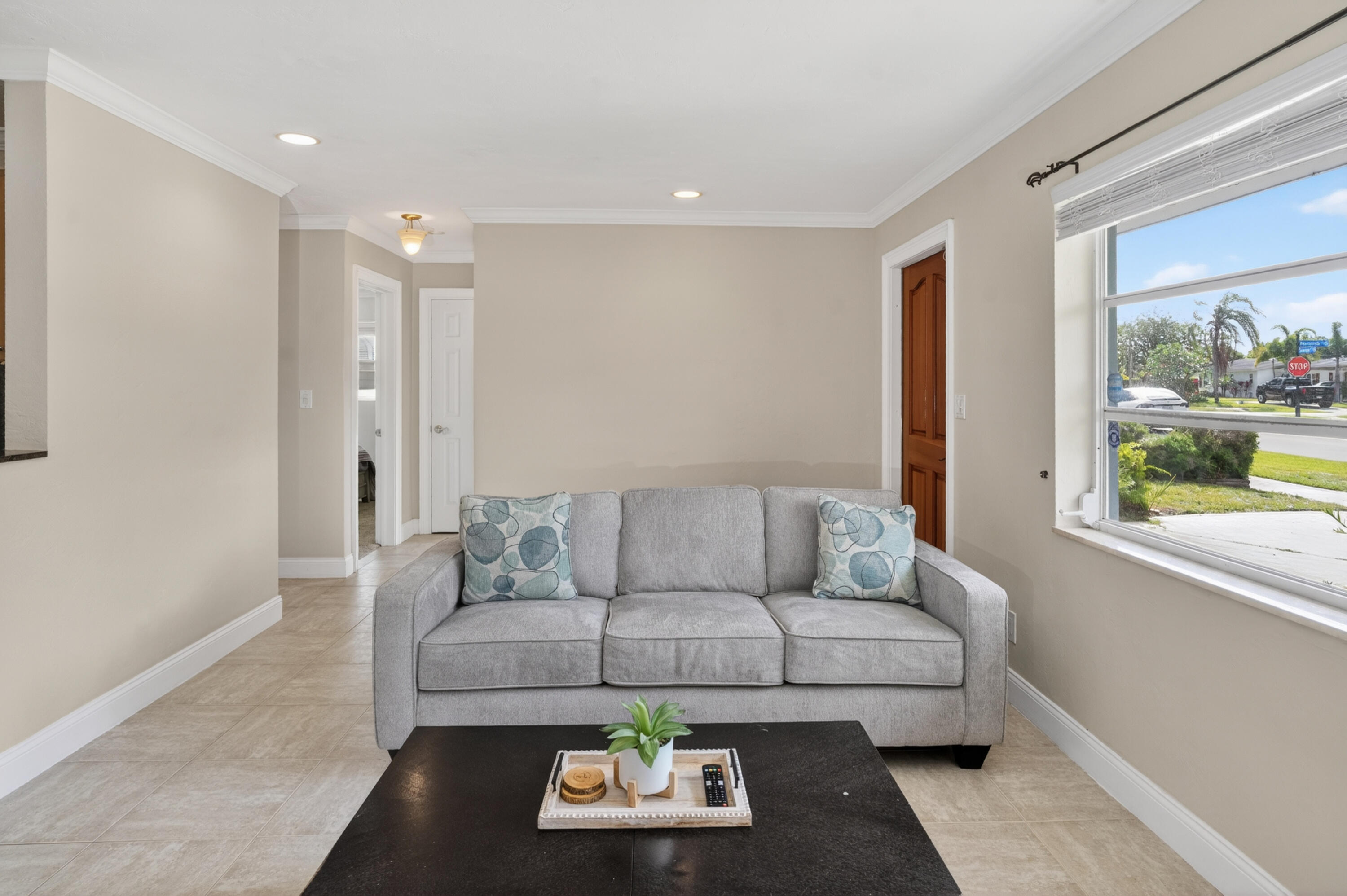 NORTH PALM BEACH VILLAGE OF 4 - Residential Lease