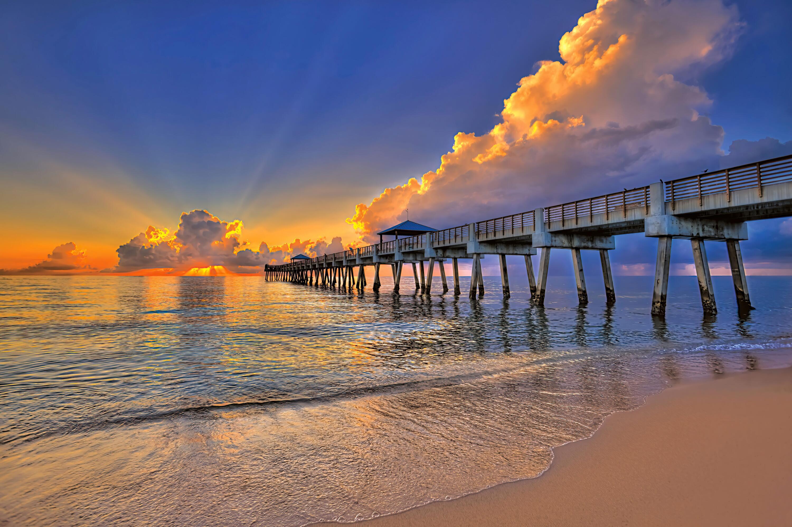 NORTH PALM BEACH VILLAGE OF 4 - Residential Lease