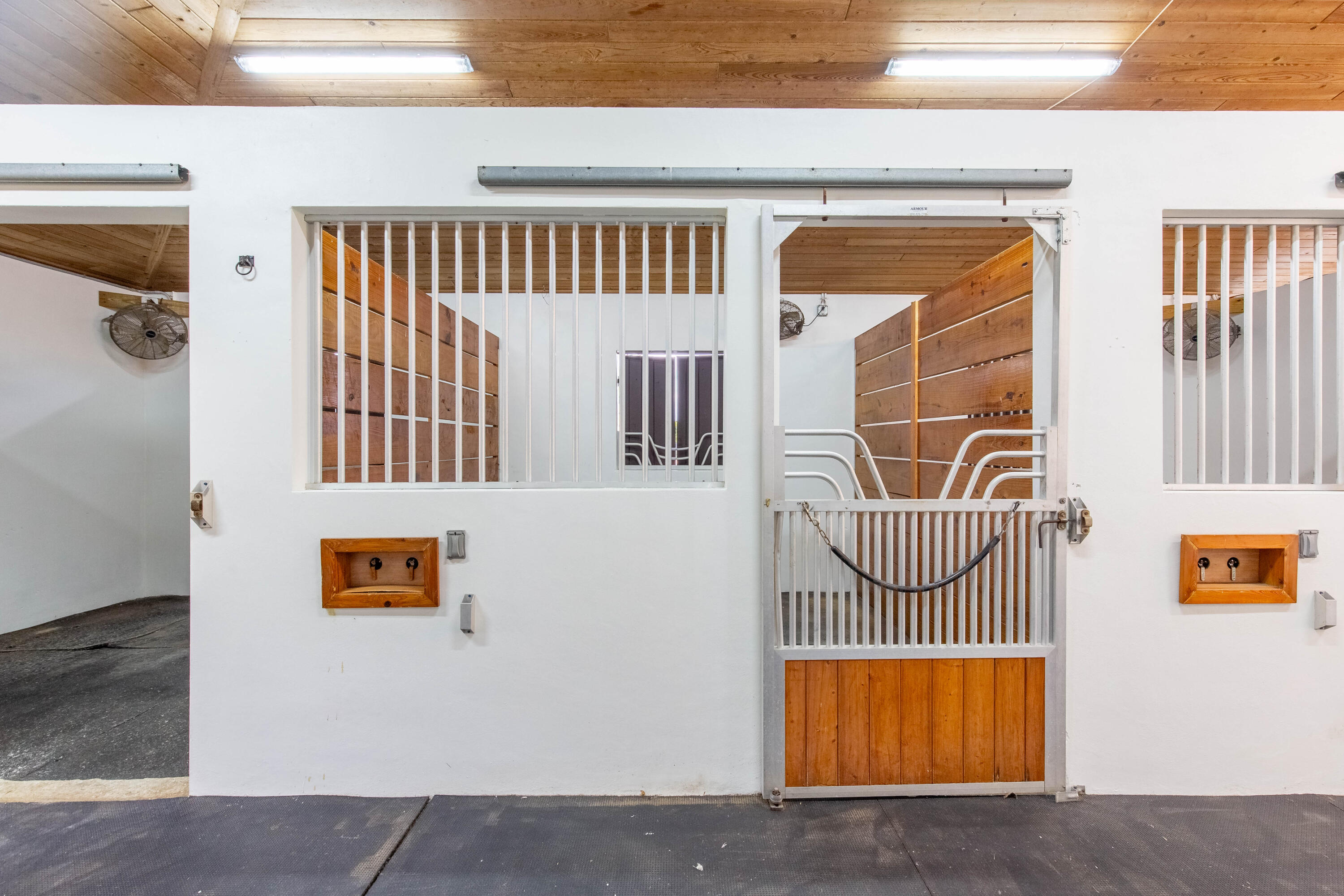 SADDLE TRAIL PARK OF WELLINGTON - Residential Lease