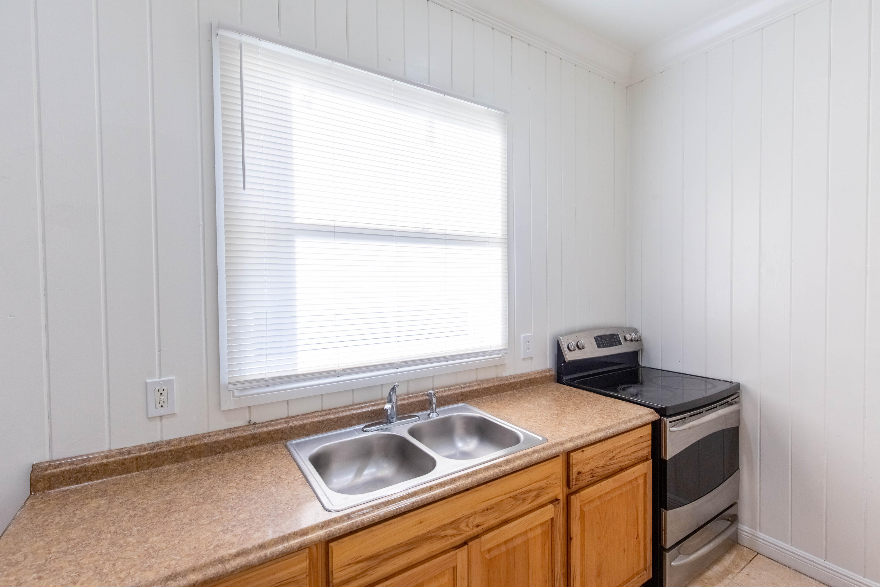 SADDLE TRAIL PARK OF WELLINGTON - Residential Lease