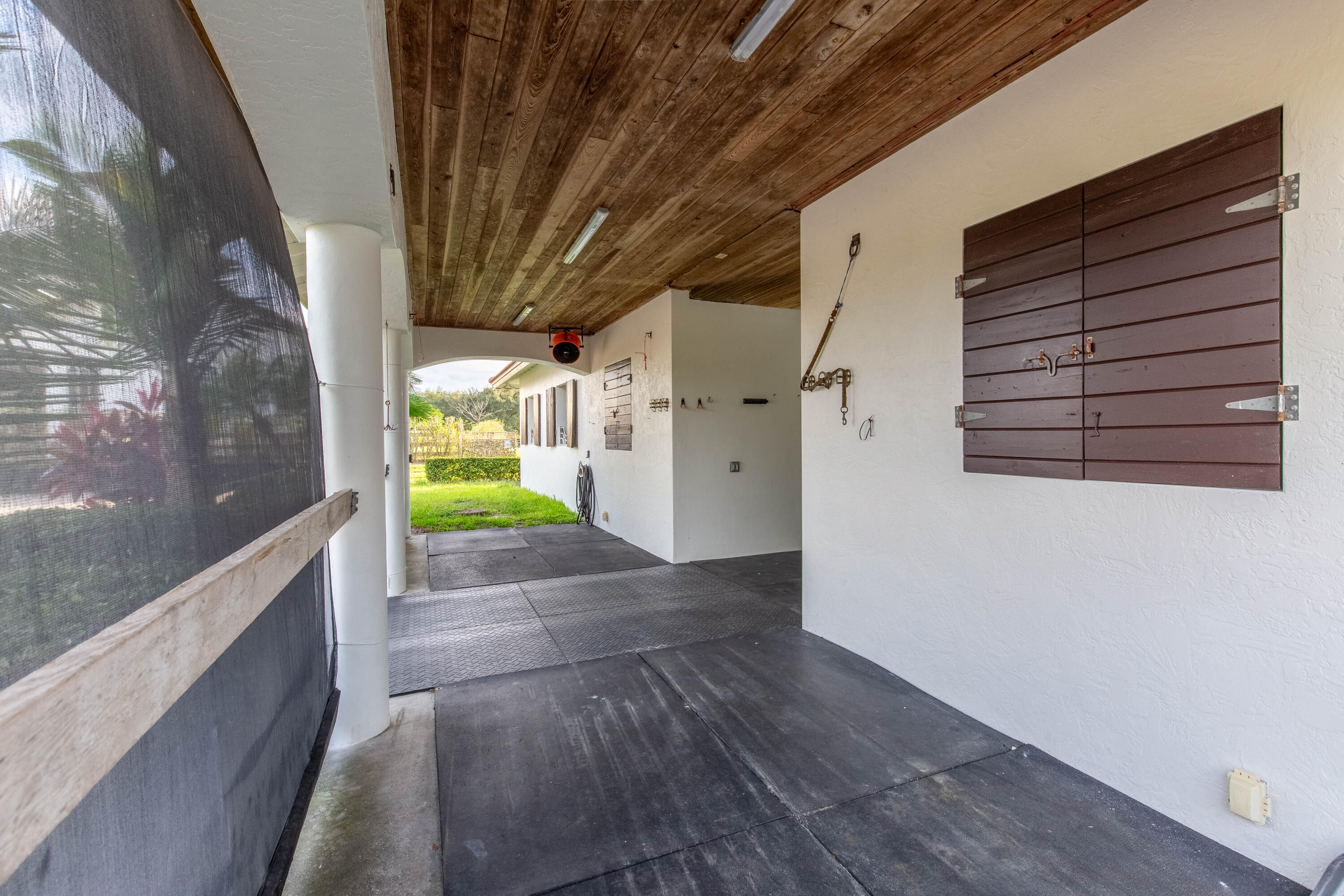 SADDLE TRAIL PARK OF WELLINGTON - Residential Lease