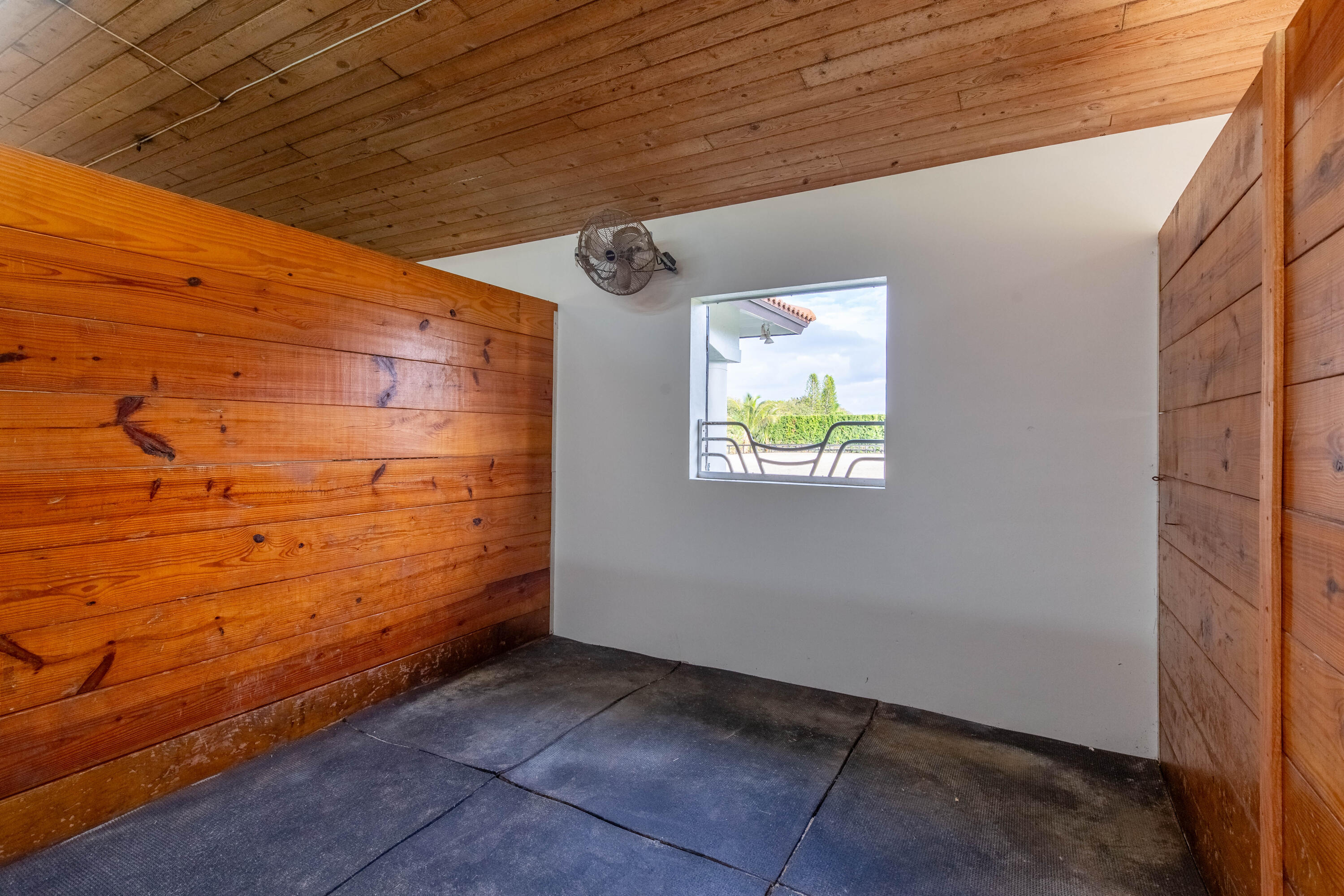 SADDLE TRAIL PARK OF WELLINGTON - Residential Lease