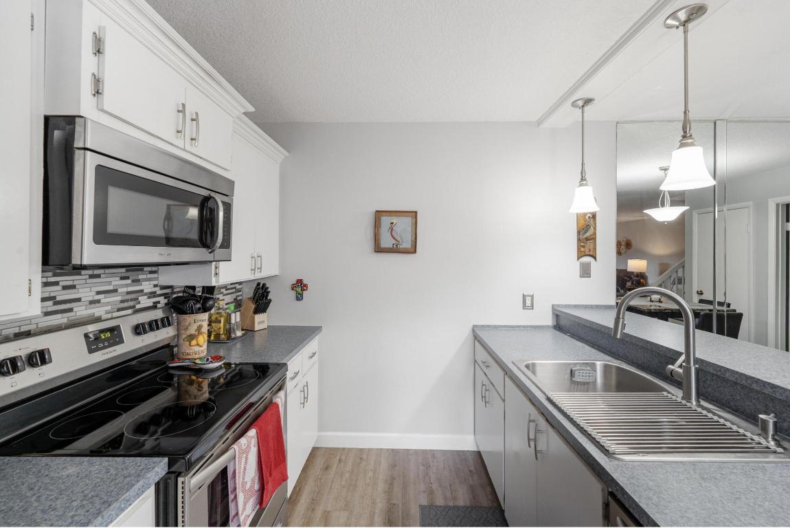 3581 SW Sunset Trace Circle