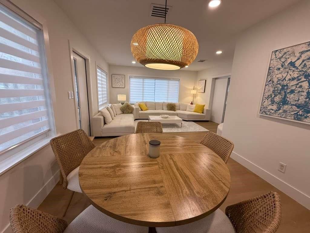 Photo of 800 SE 11th Court, Fort Lauderdale, FL 33316 (MLS # F10546316)