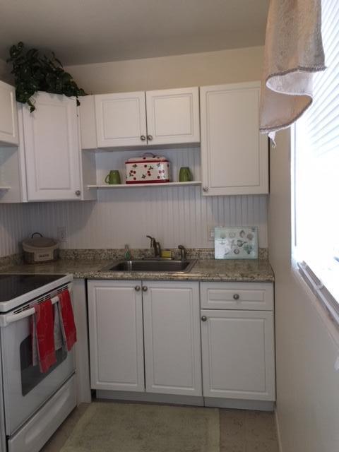 MURRY HILLS APT BLDG CONDO - Residential