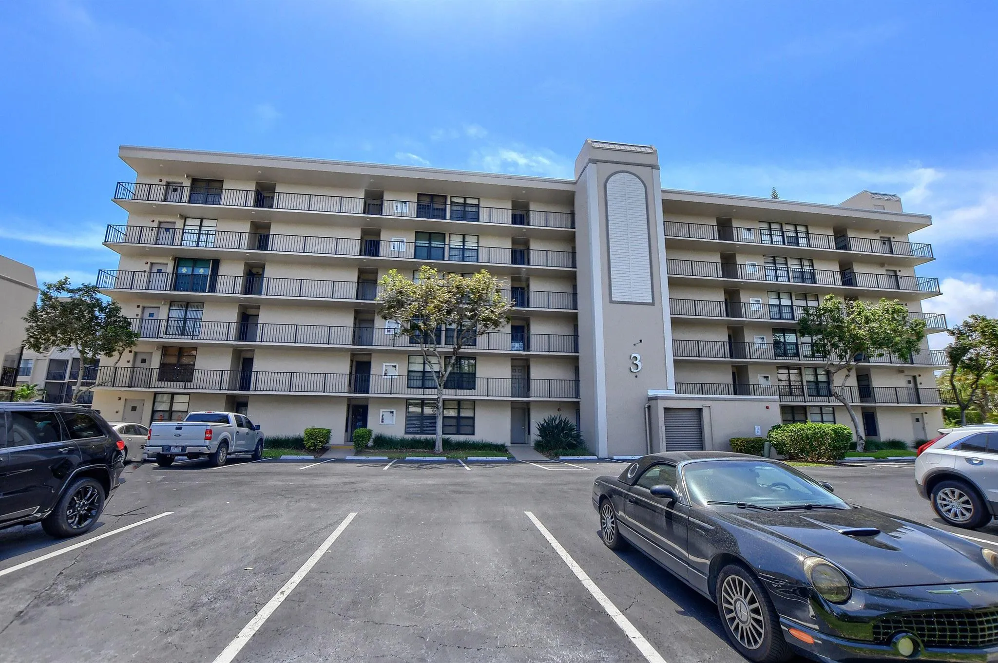 3 Royal Palm Way Unit 4030  