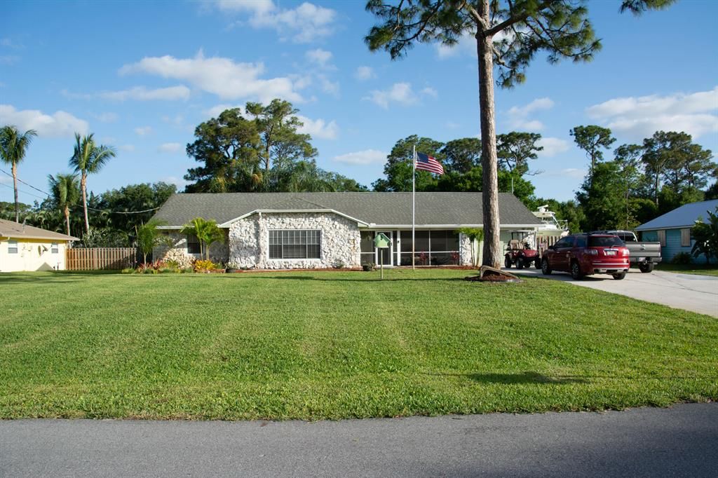 Photo of 1580 SW Wildcat Trail, Stuart, FL 34997 (MLS # R10792381)