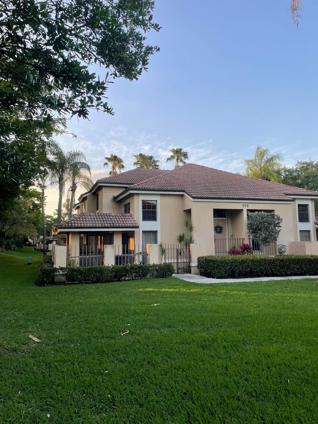 Photo of 579 Prestwick Circle #3, Palm Beach Gardens, FL 33418 (MLS # R10975379)