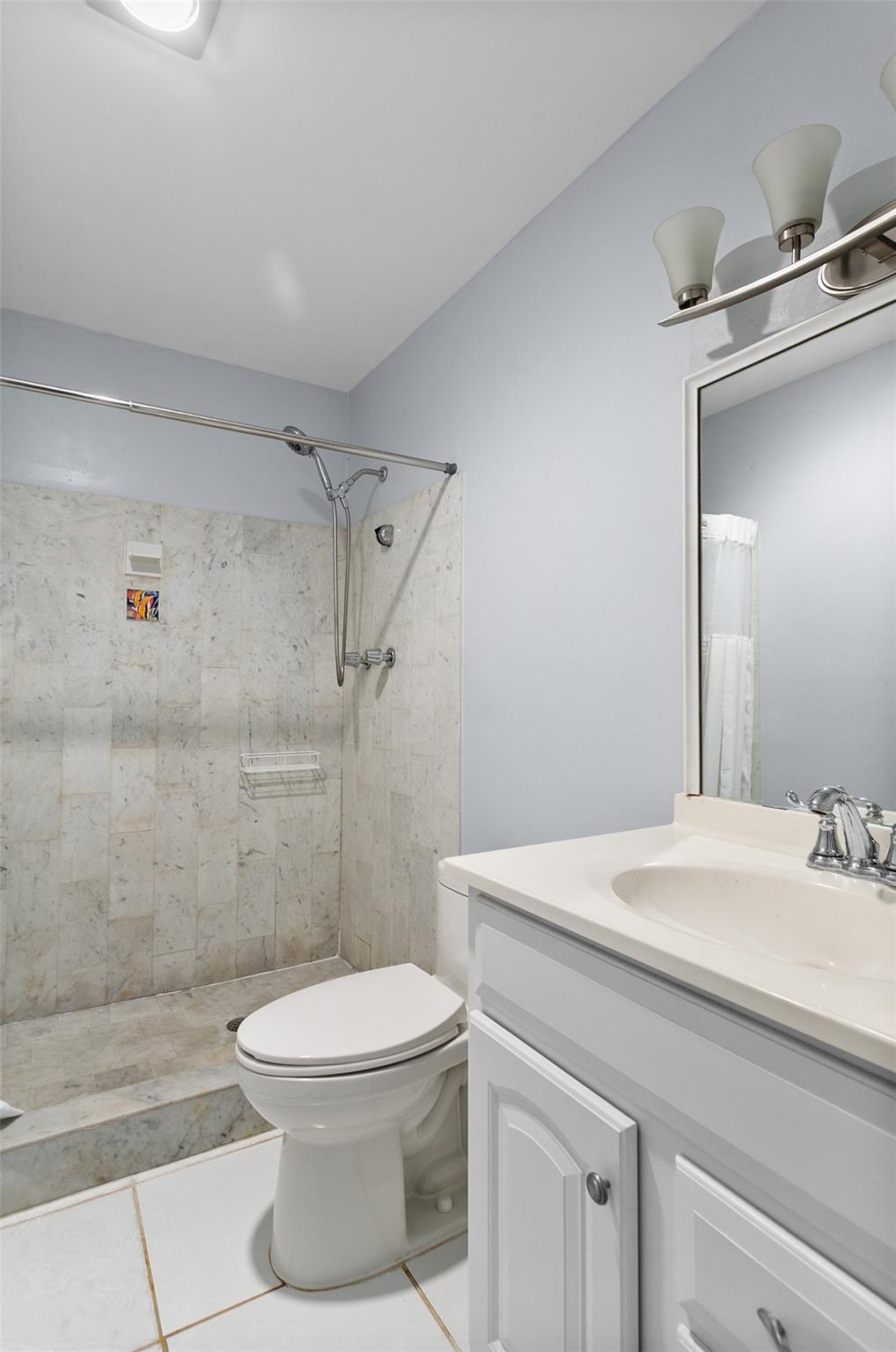 Bay Colony Club Condo - Residential