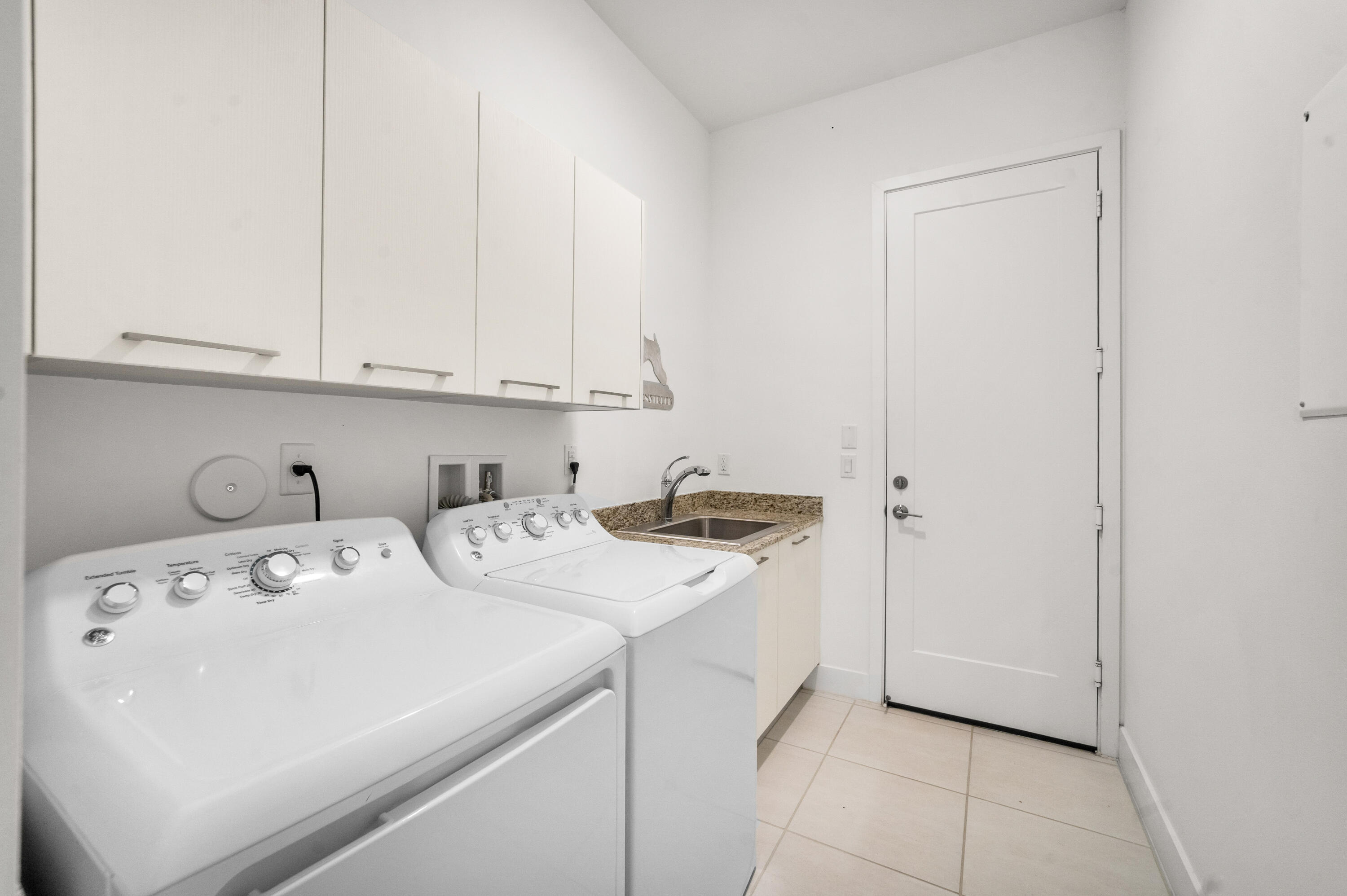 DEBUYS REPLAT NO 3 - Residential