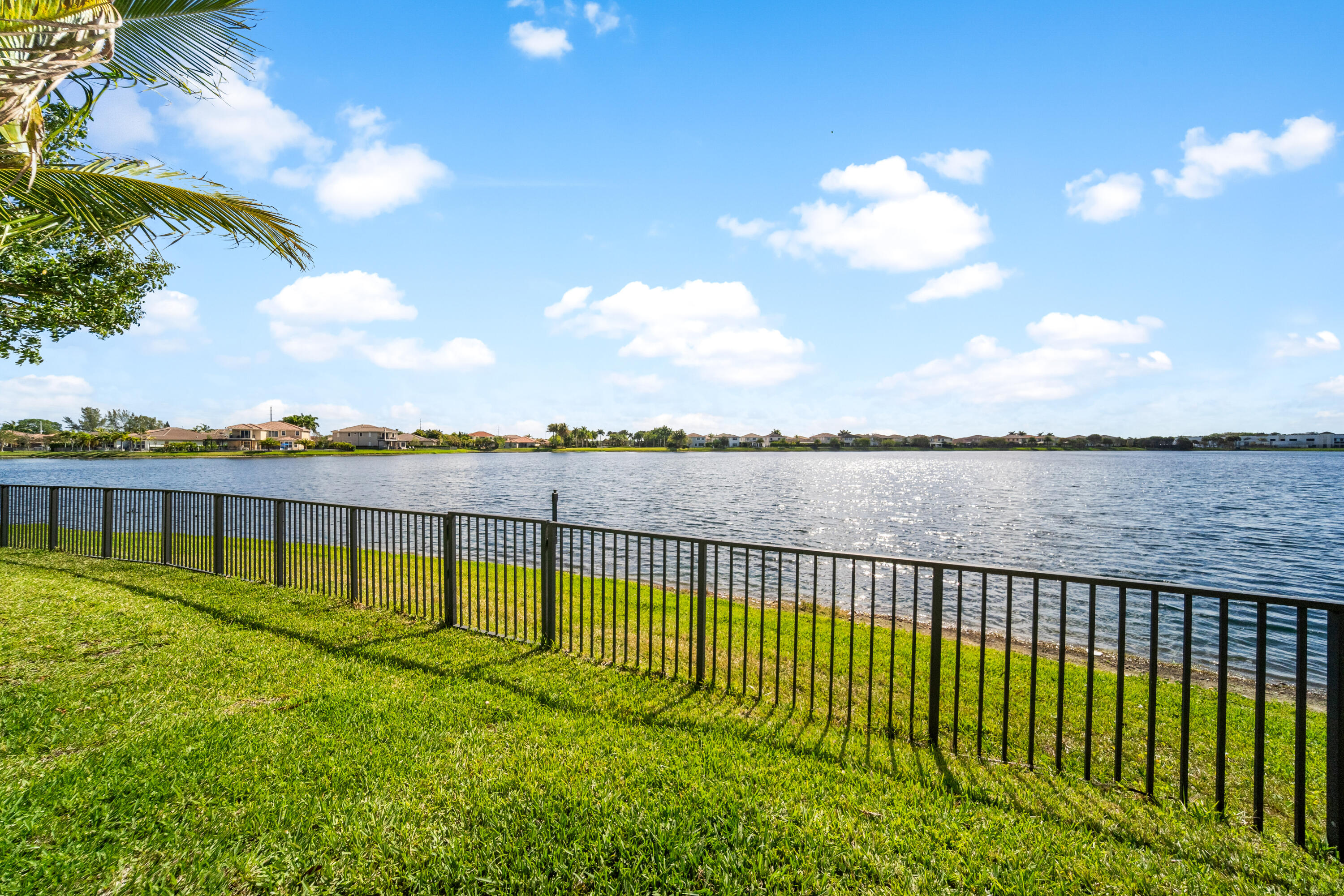 DEBUYS REPLAT NO 3 - Residential