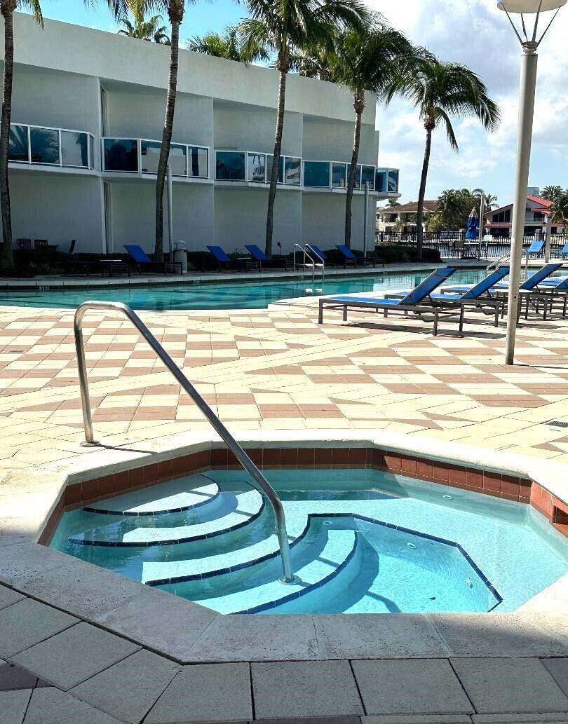 OCEAN MARINE YACHT CLUB C - Residential