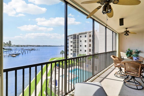 Photo of 11370 Twelve Oaks Way #416, North Palm Beach, FL 33408 (MLS # B26044155)