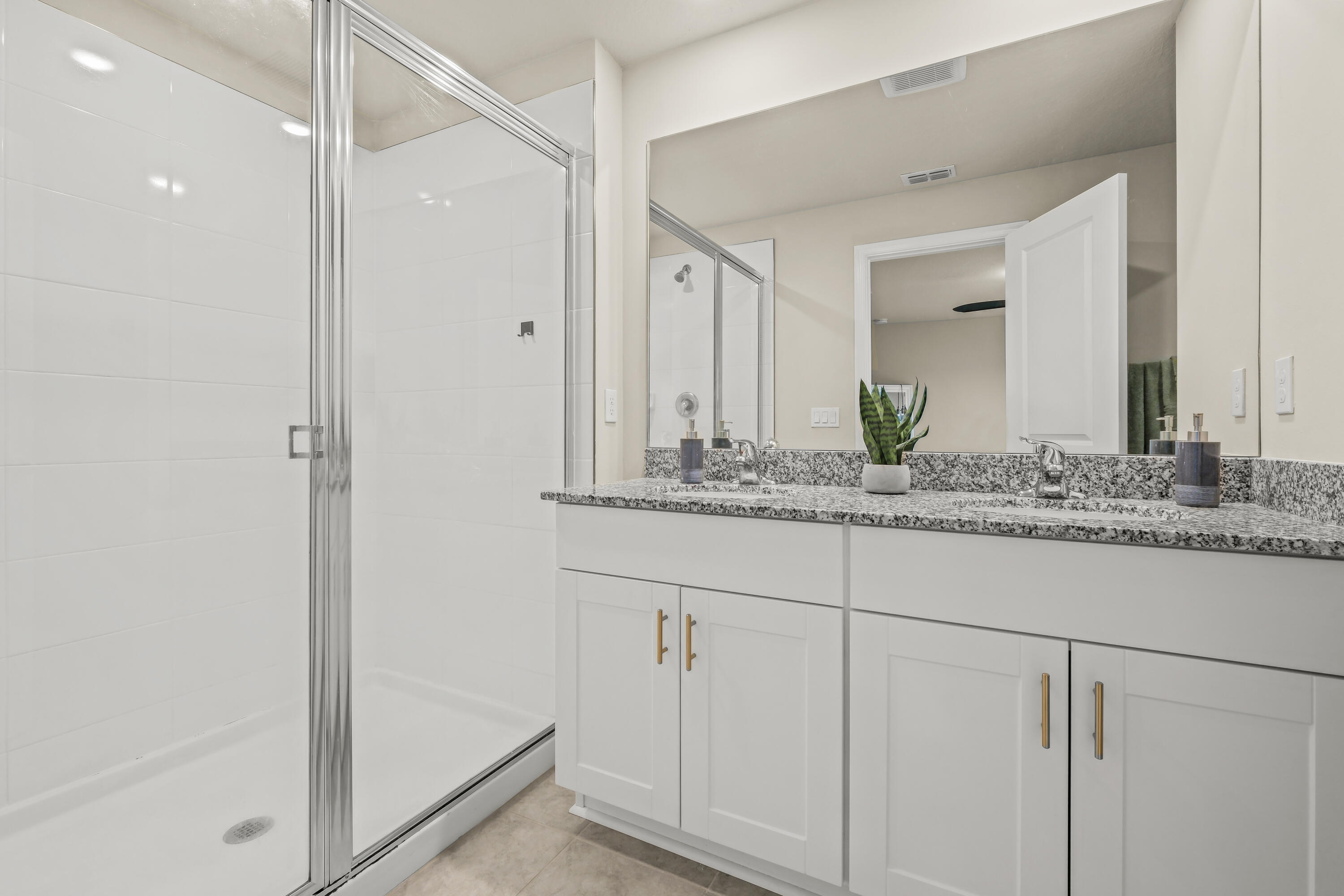 ENCLAVE AT MANGONIA PARK - Residential