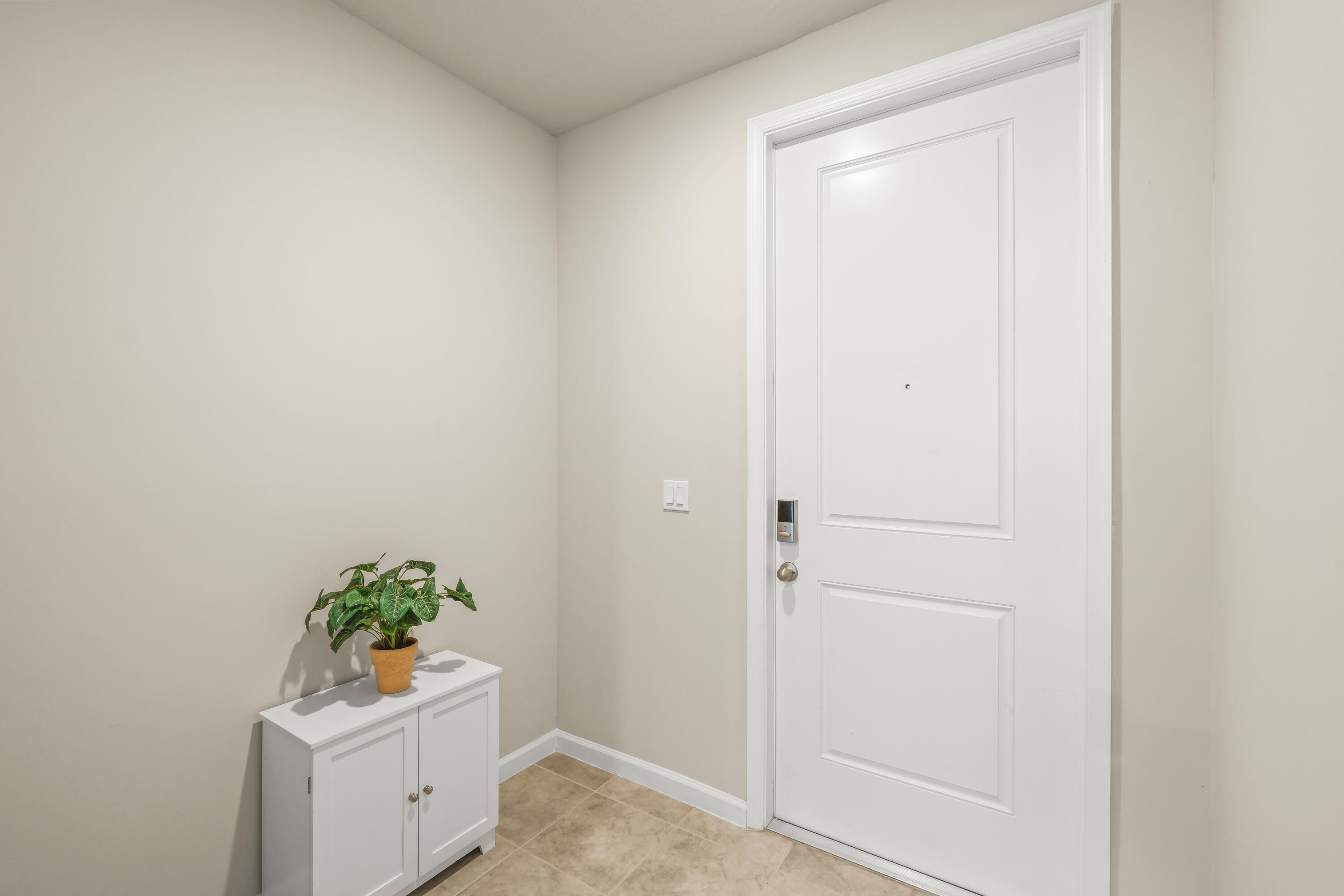 ENCLAVE AT MANGONIA PARK - Residential