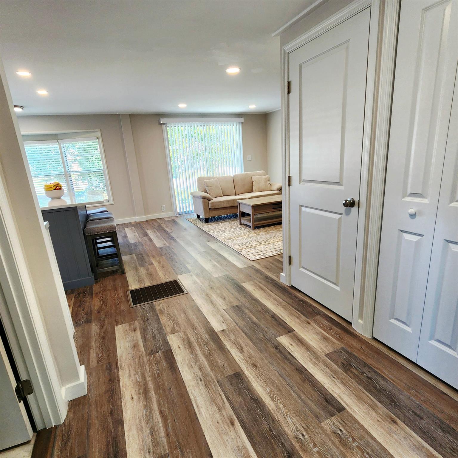 Spanish Lakes Riverfront - Residential