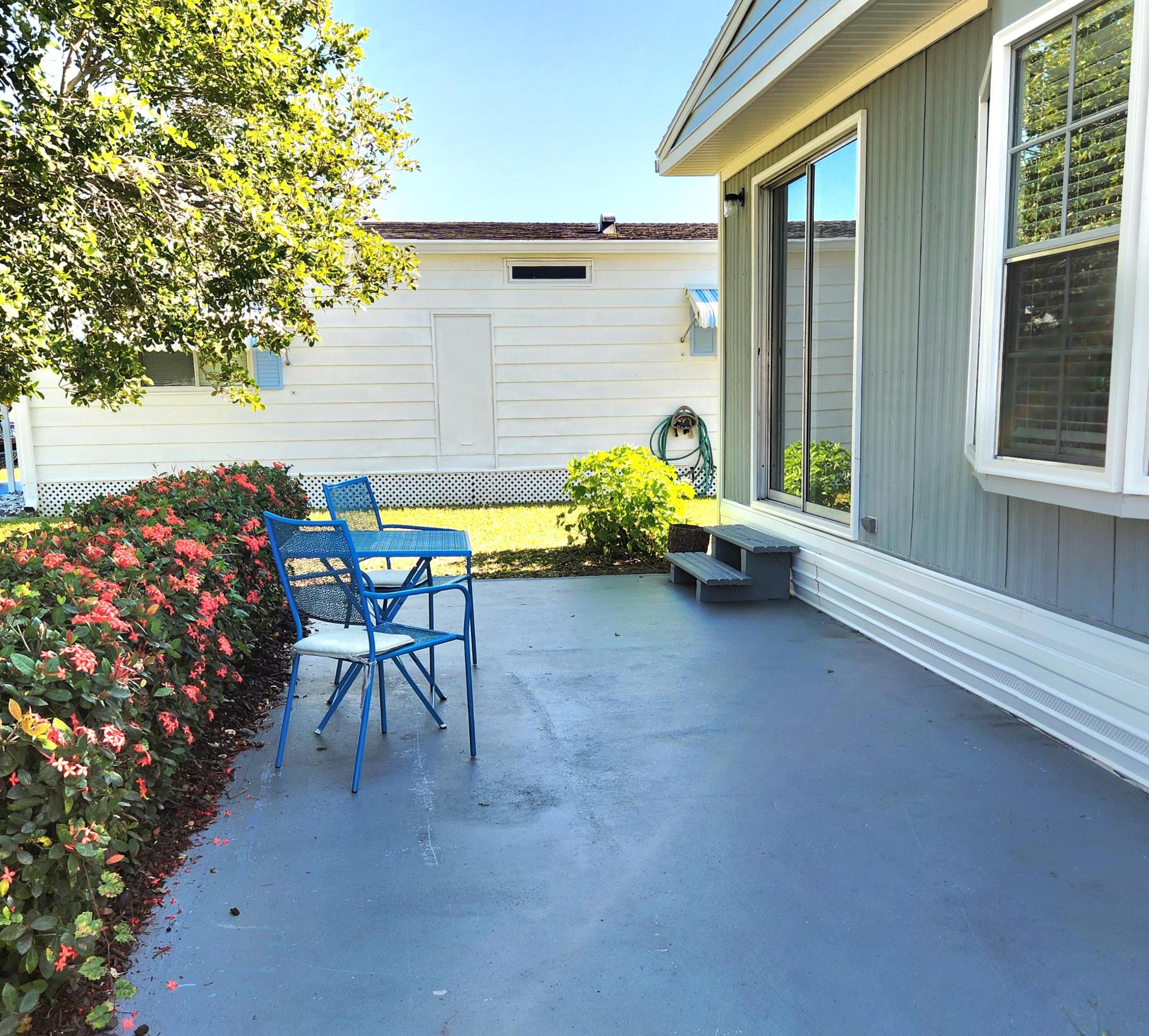 Spanish Lakes Riverfront - Residential