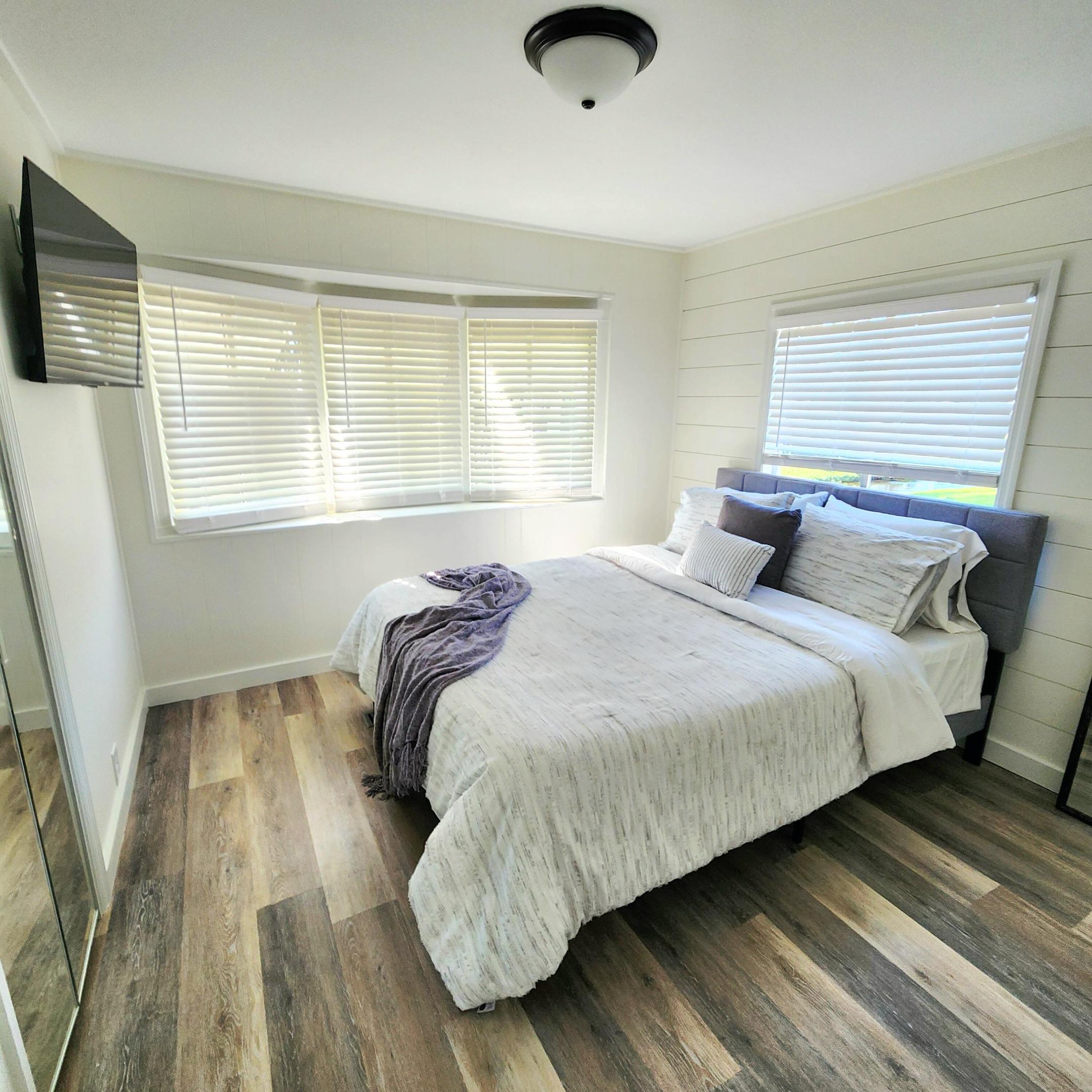 Spanish Lakes Riverfront - Residential