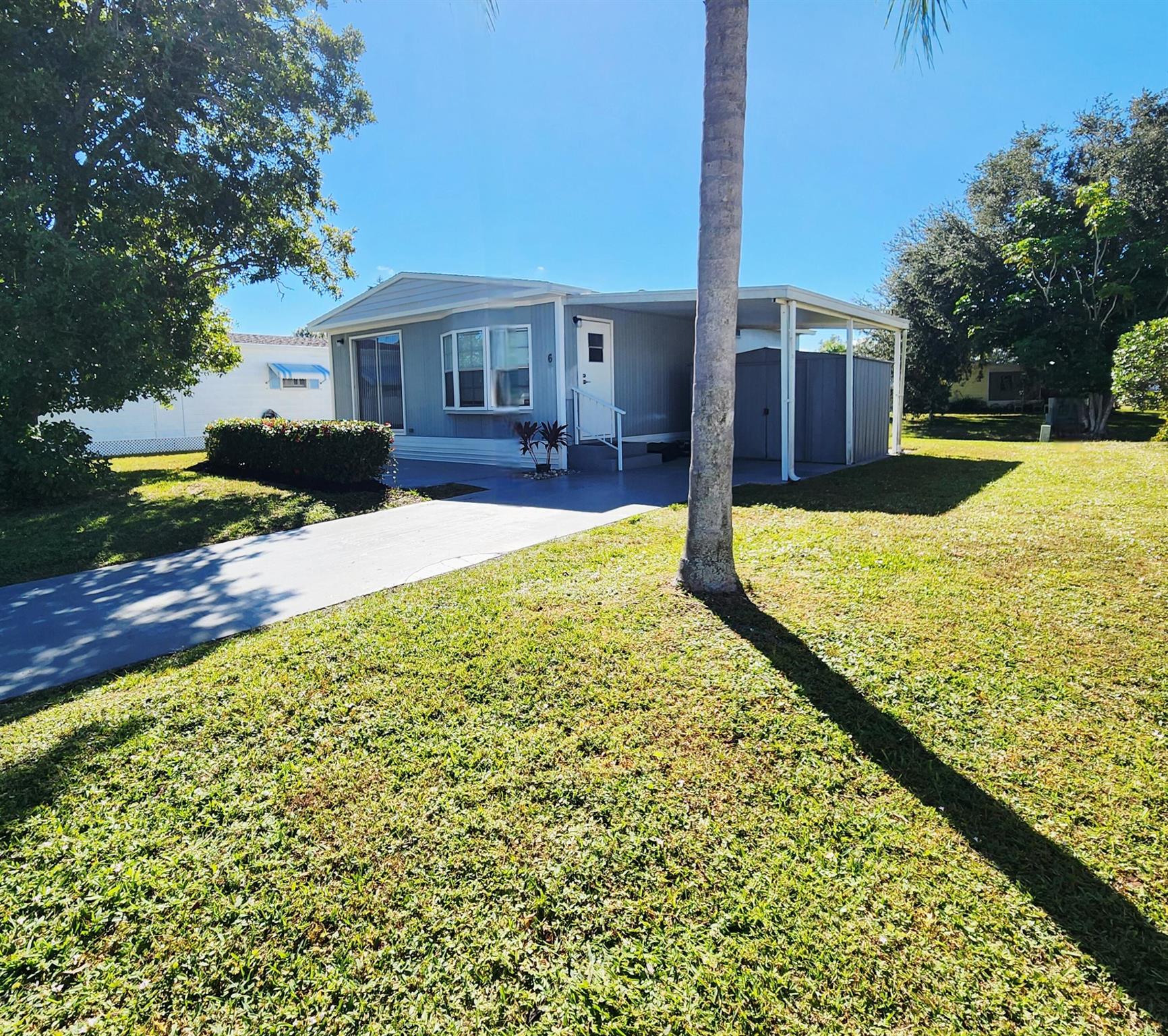 Spanish Lakes Riverfront - Residential