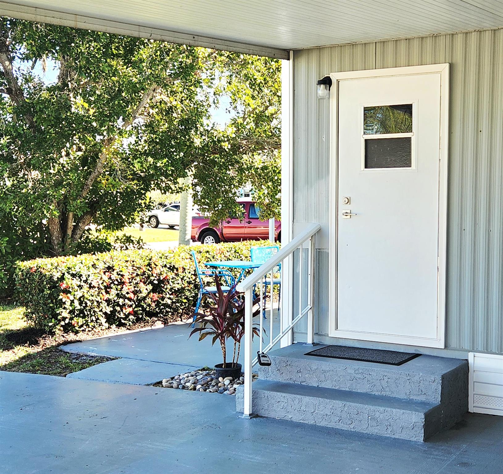 Spanish Lakes Riverfront - Residential