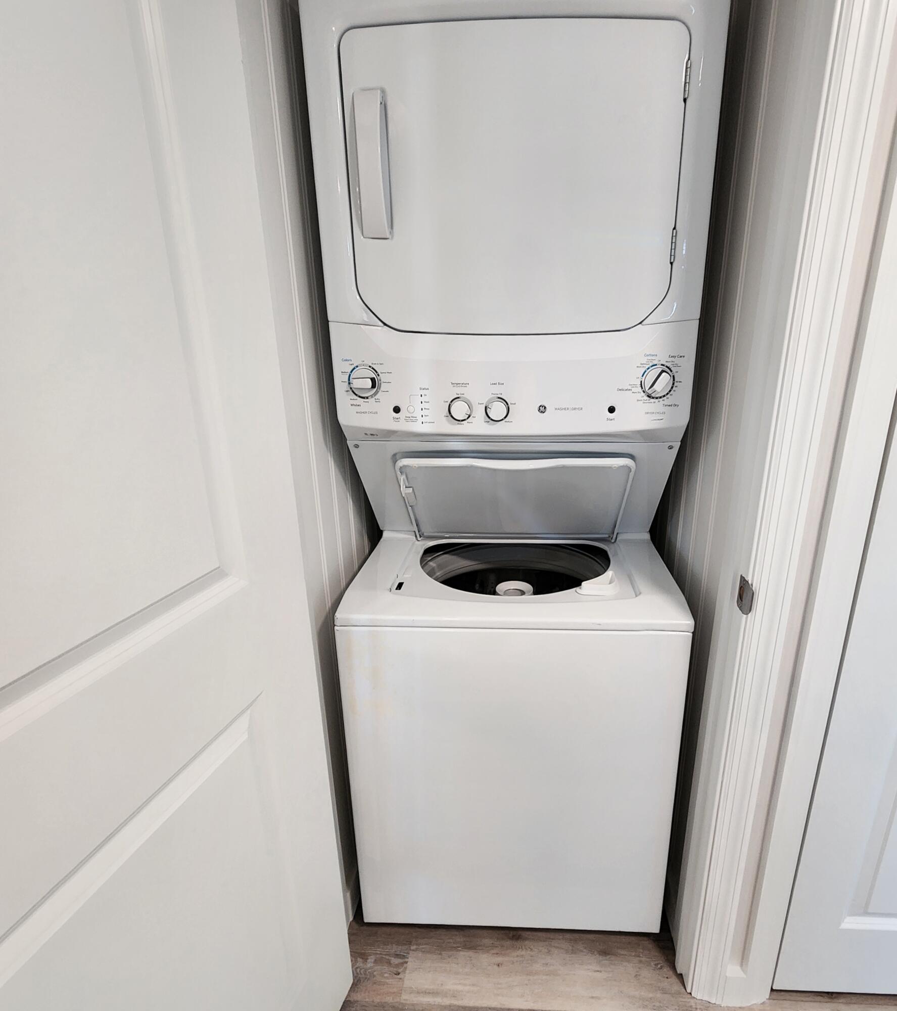 Spanish Lakes Riverfront - Residential