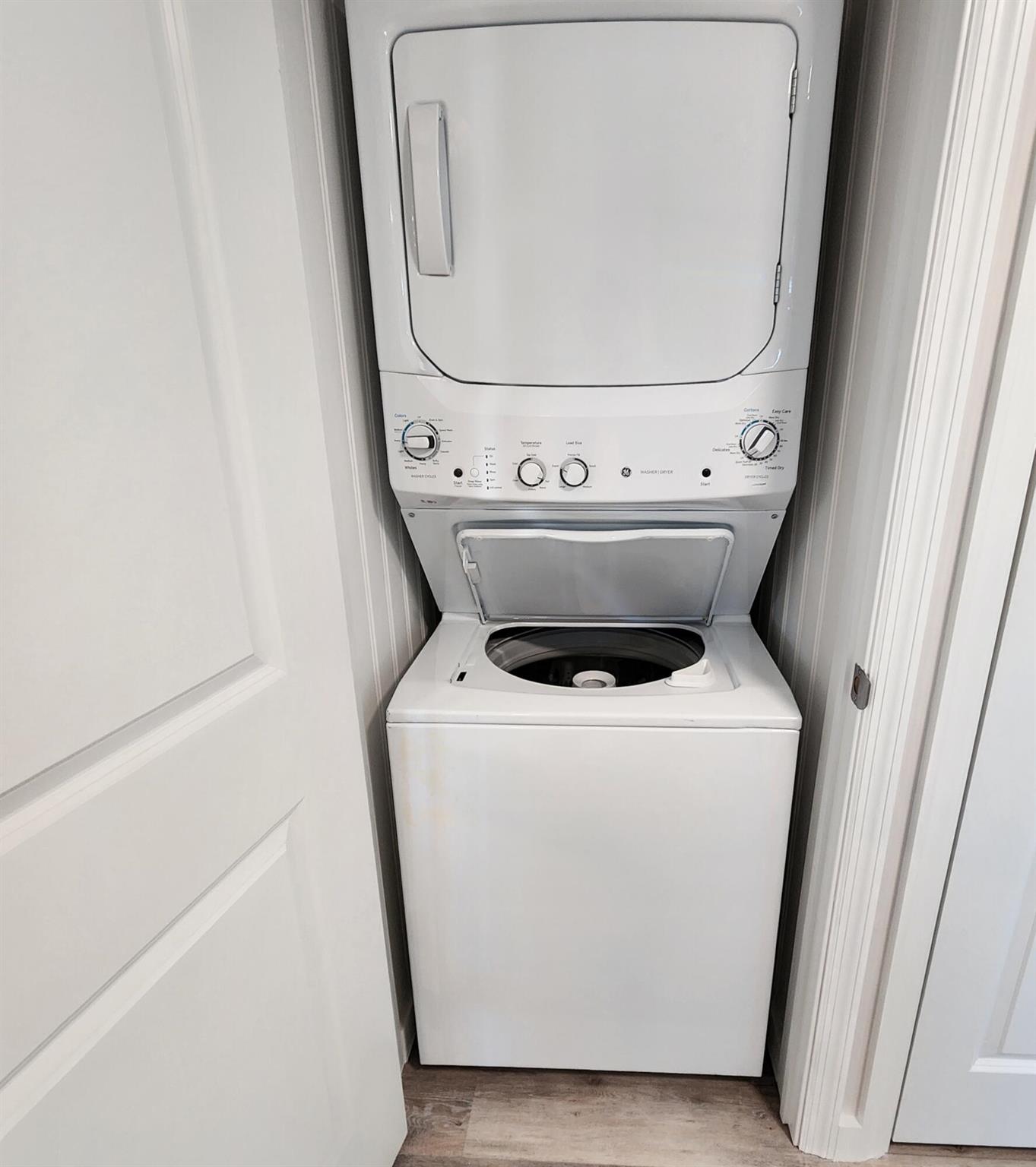 Spanish Lakes Riverfront - Residential